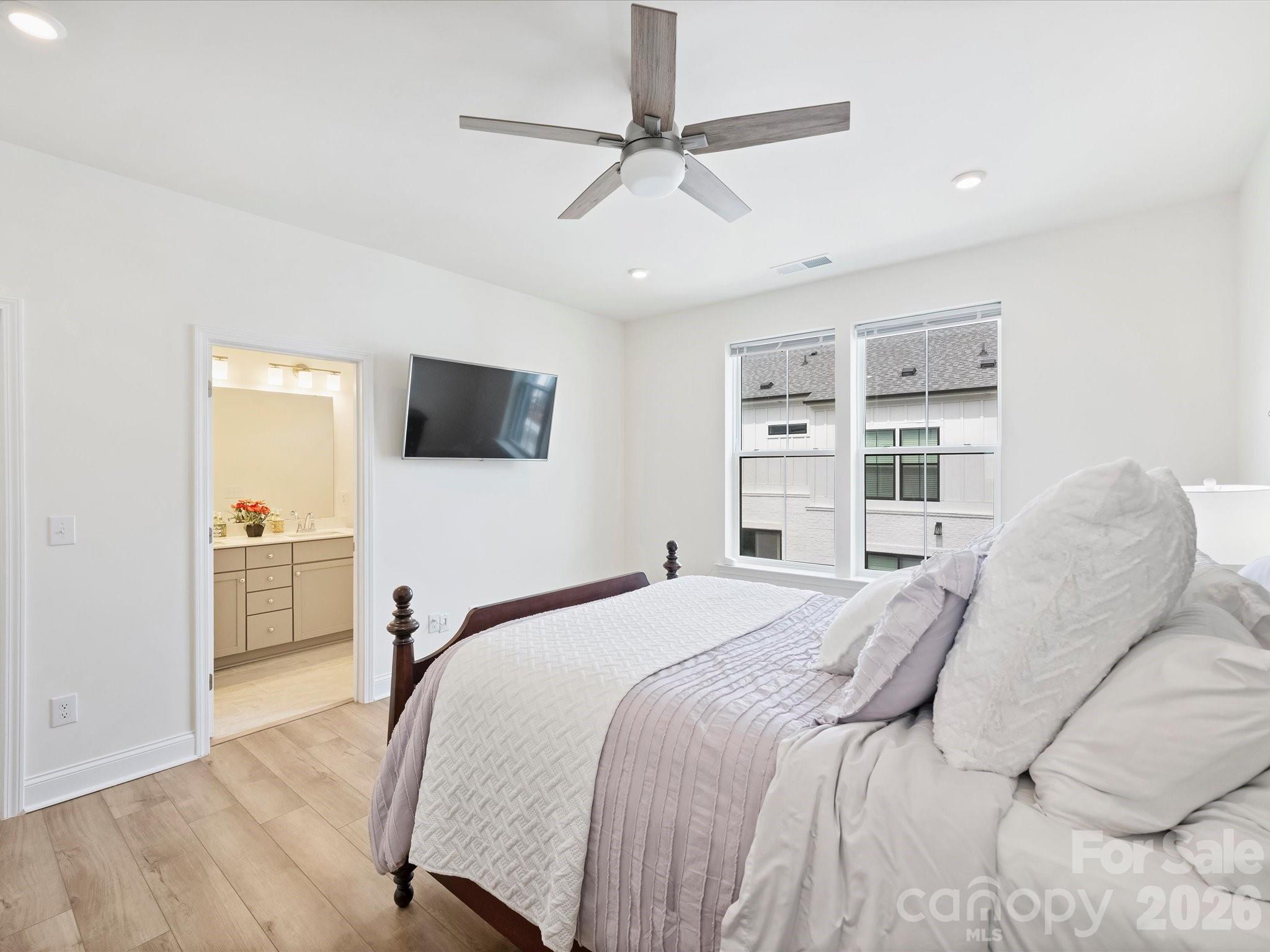 2405 Magnolia Blossom Way Property Photo 22