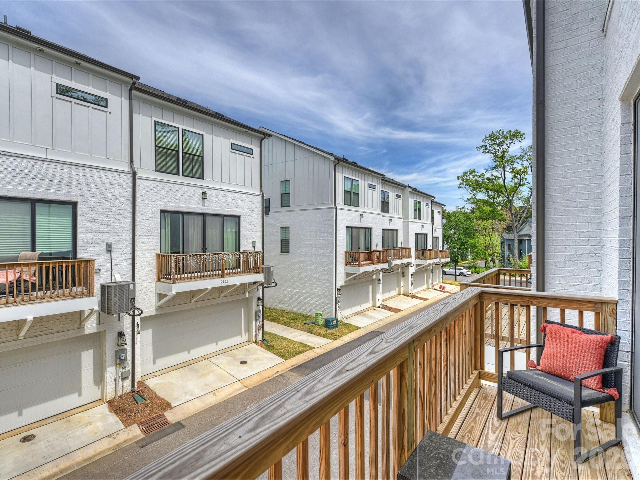 2405 Magnolia Blossom Way Property Photo 29
