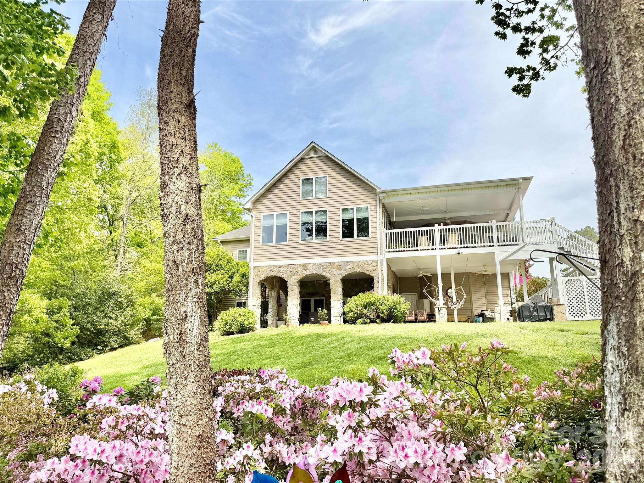 226 Riverwalk Road 15 Property Photo 5
