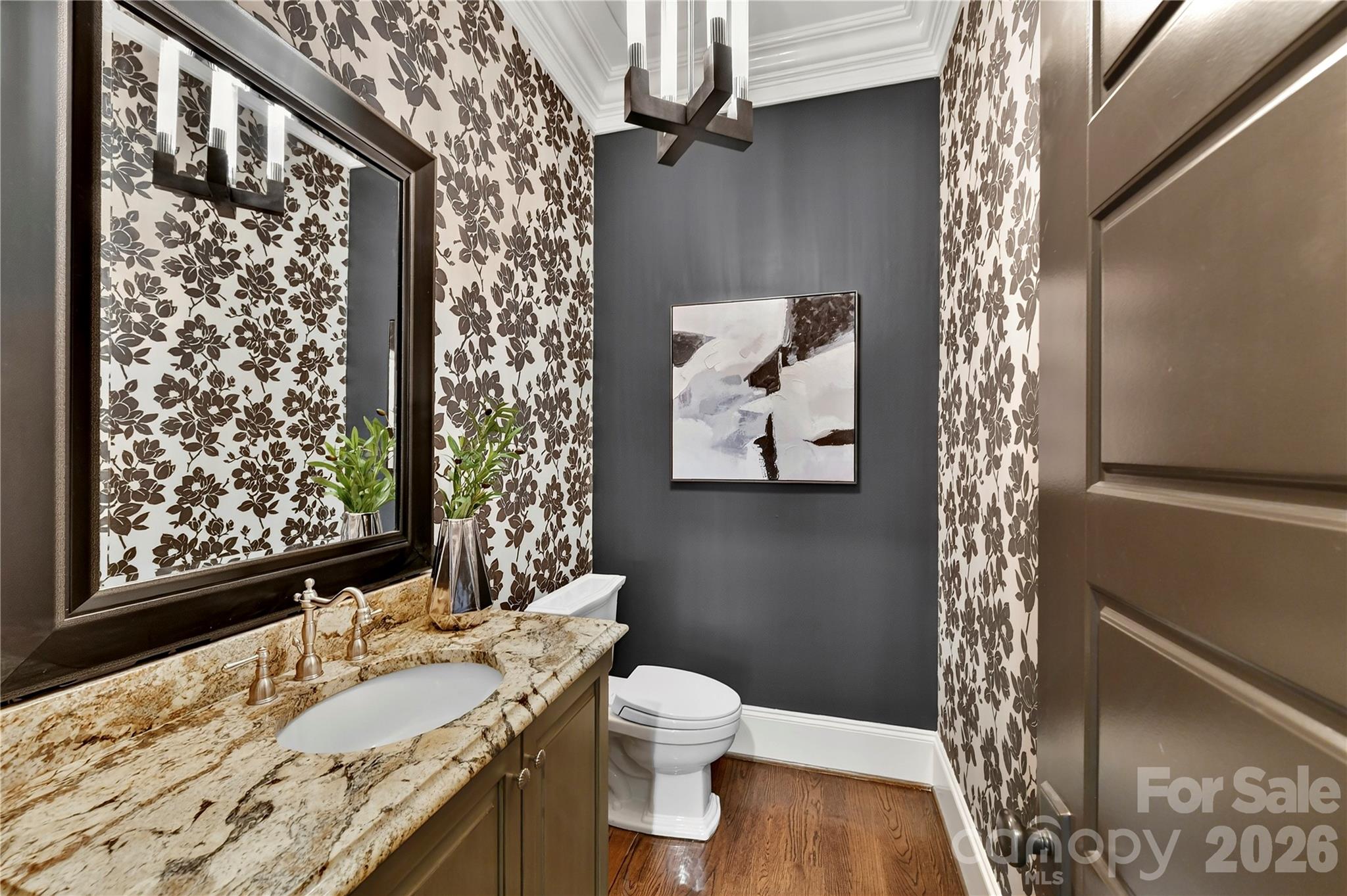 808 Huntington Park Drive Property Photo 16
