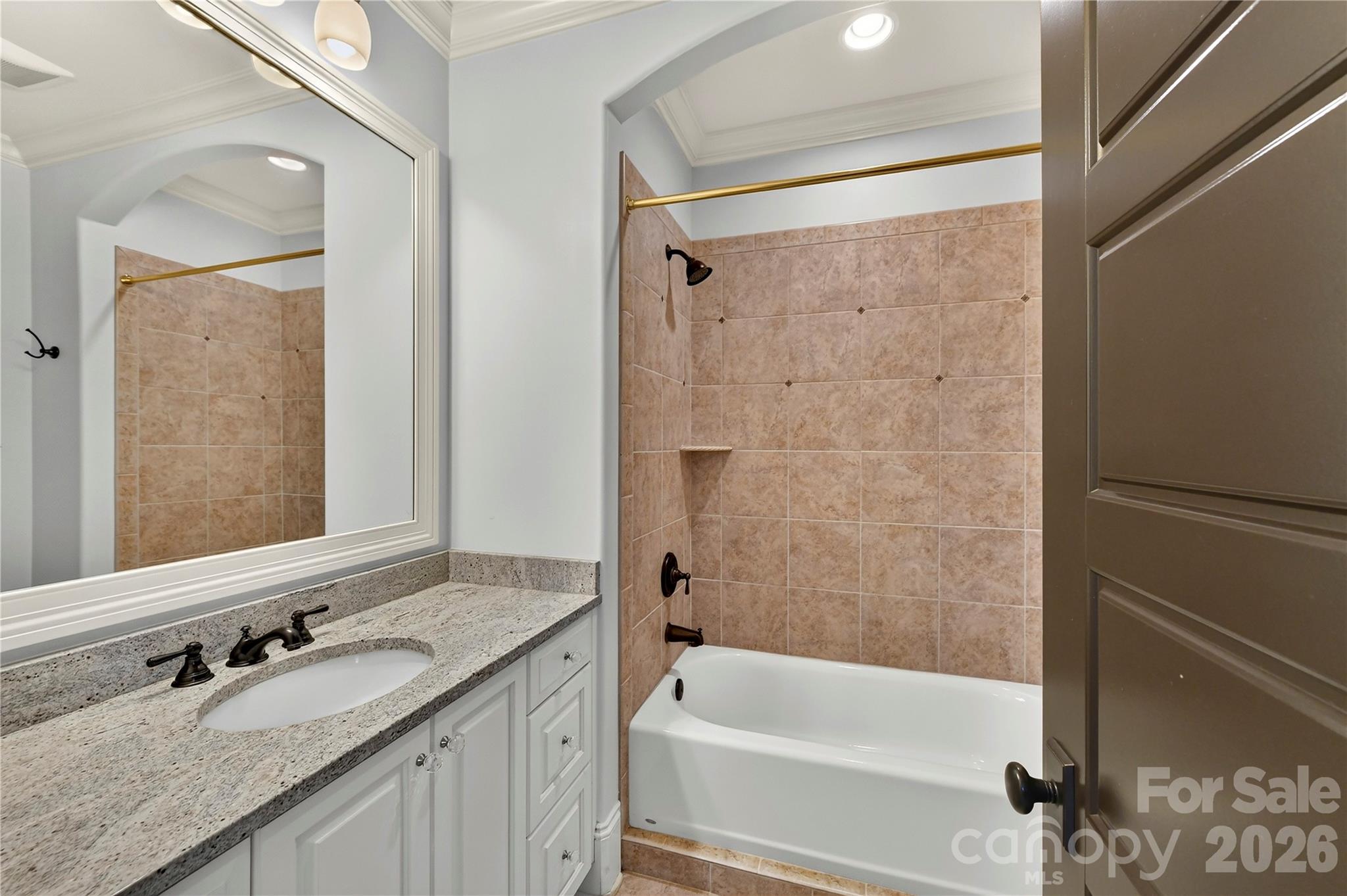 808 Huntington Park Drive Property Photo 27