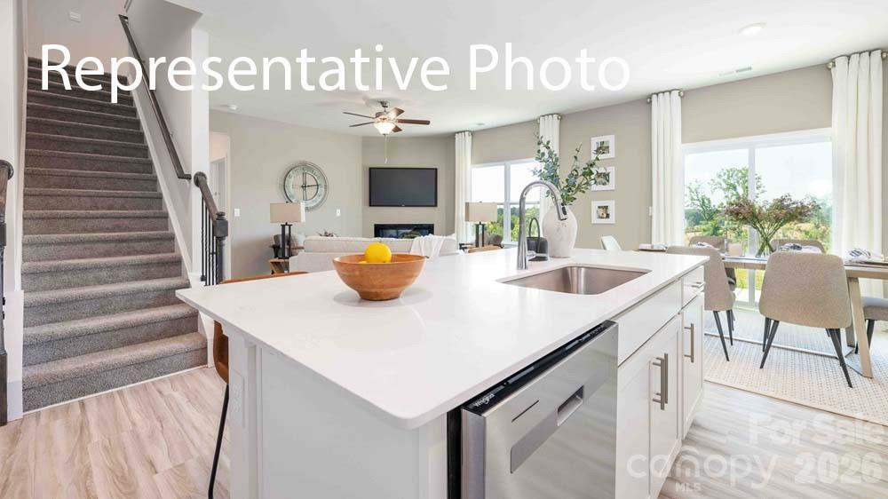 7592 Bainbridge Road Property Photo 6
