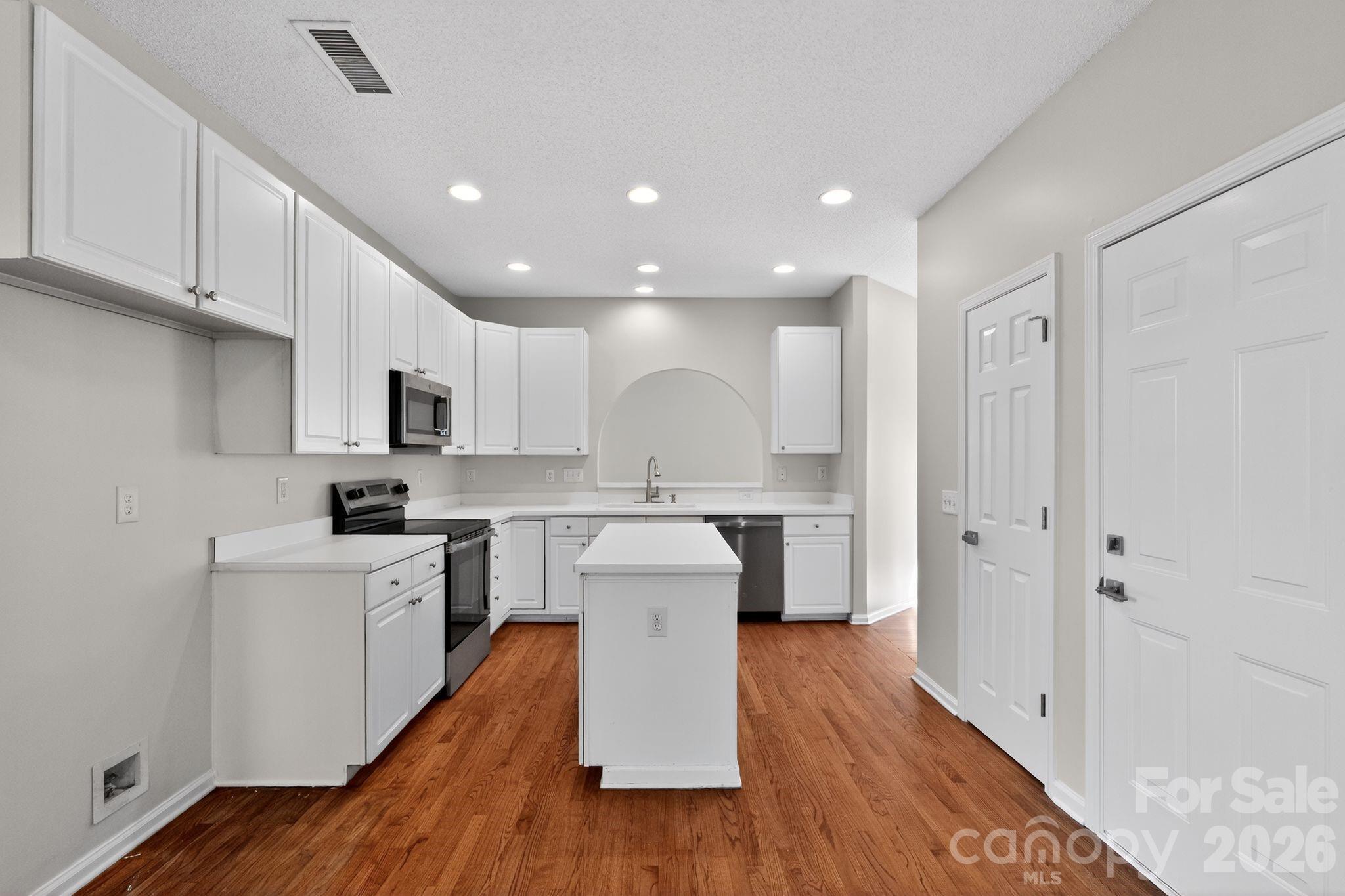 5107 Bentgrass Run Drive Property Photo 8