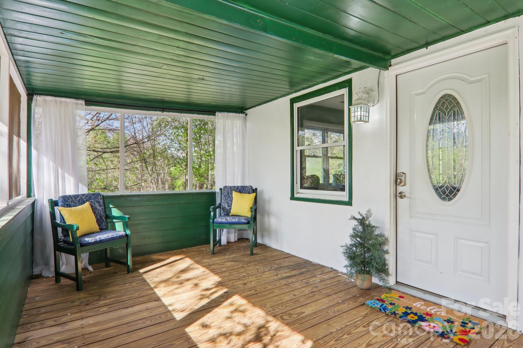 74 Link Circle Property Photo 9
