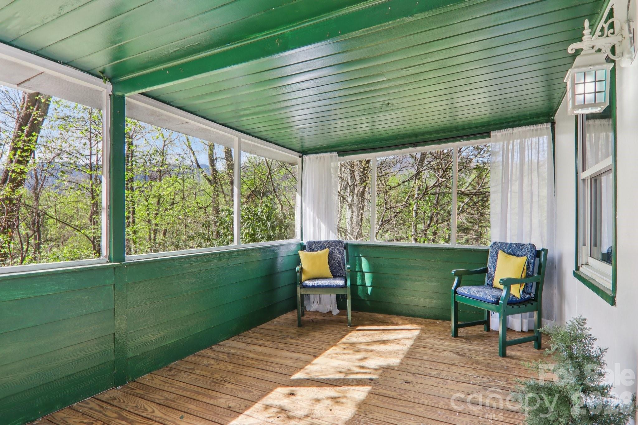 74 Link Circle Property Photo 11