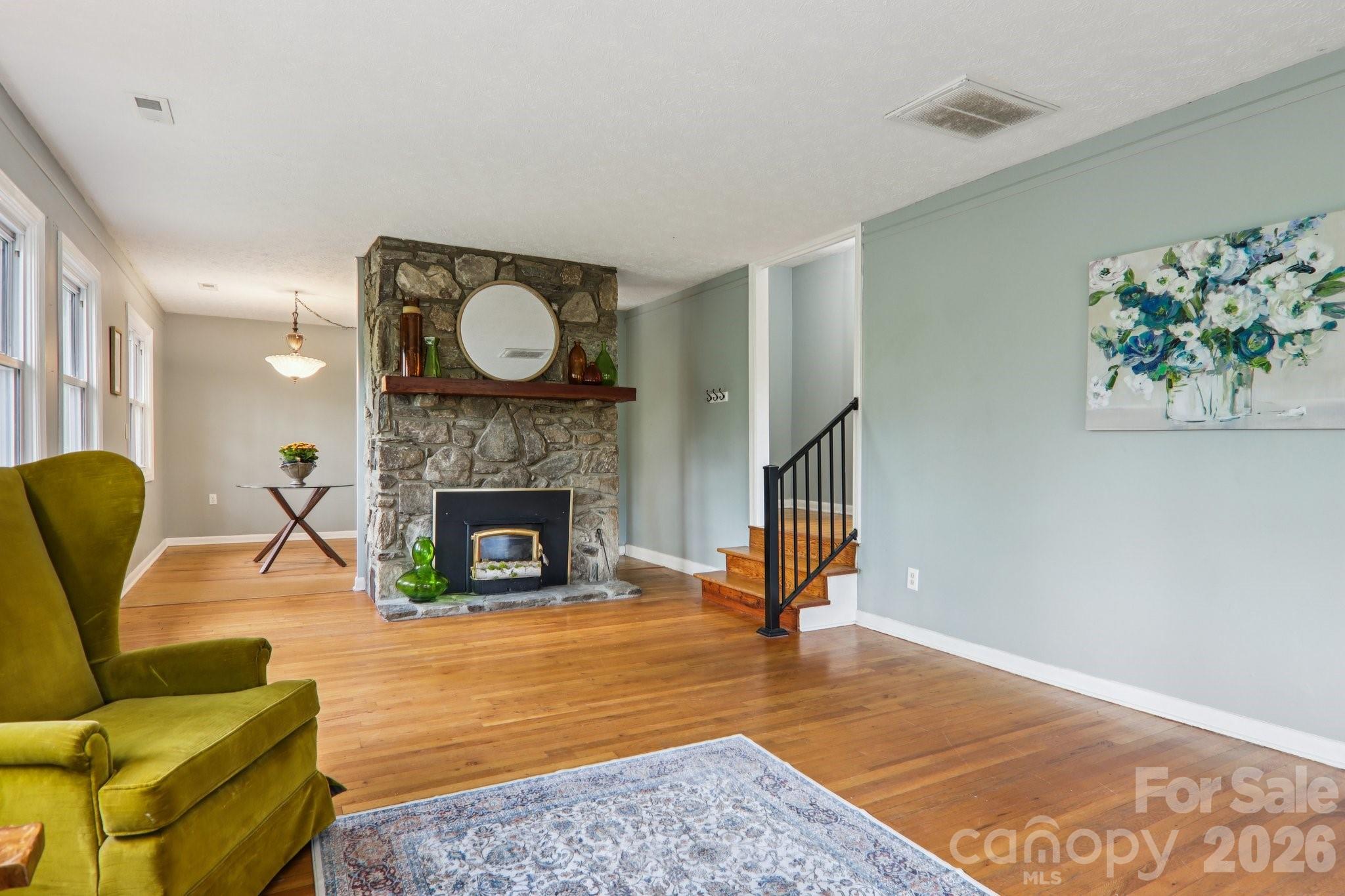74 Link Circle Property Photo 13