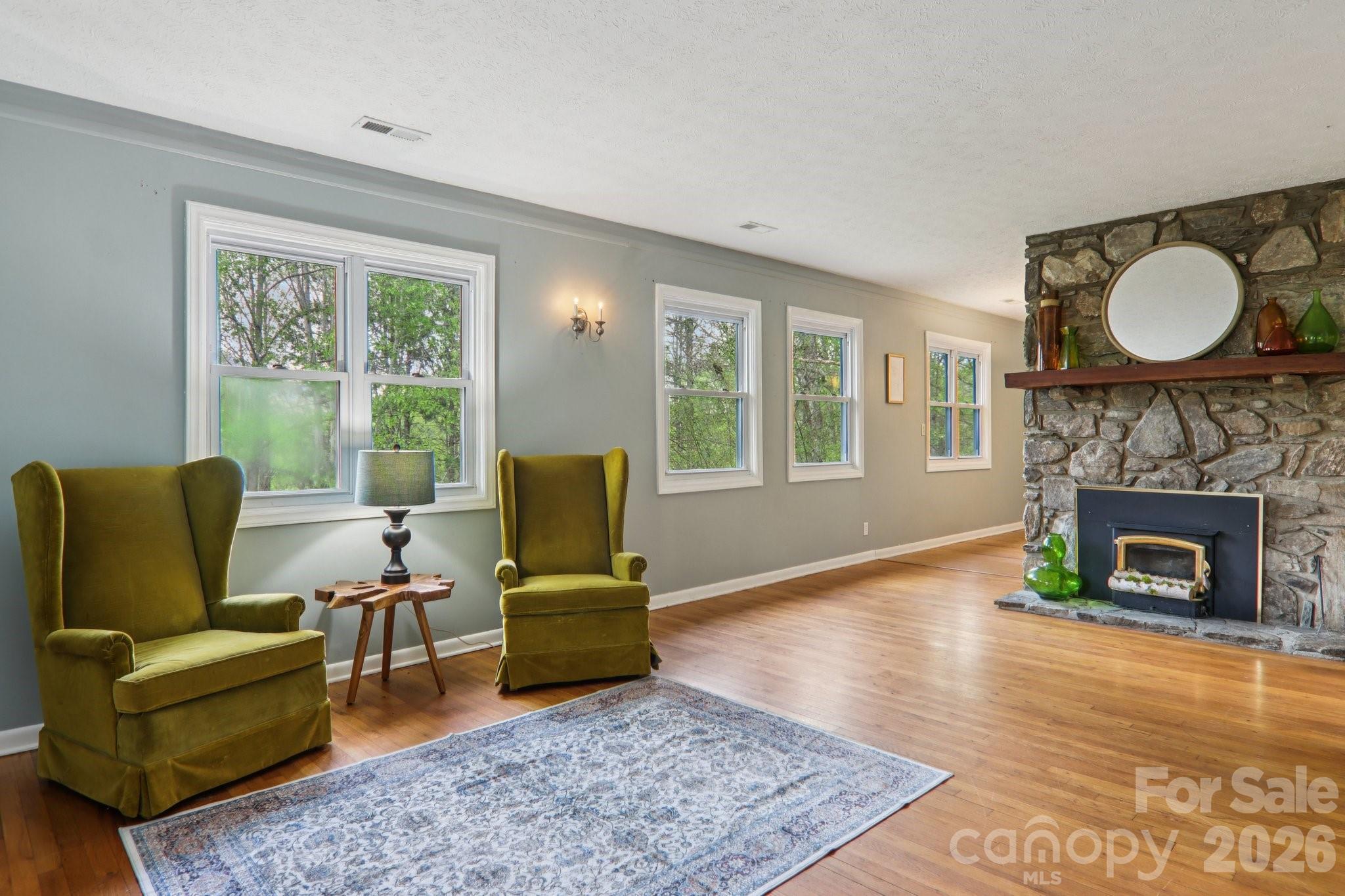 74 Link Circle Property Photo 14