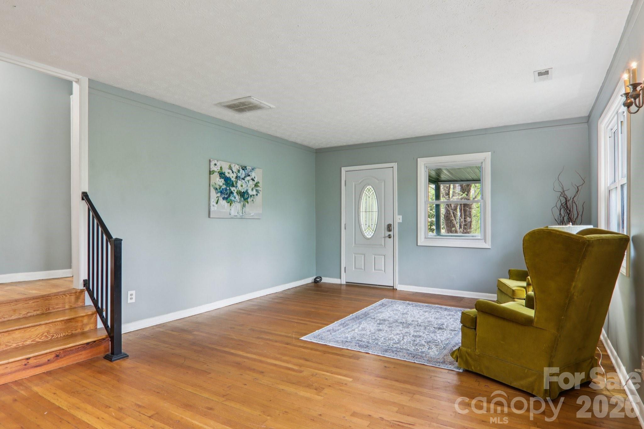 74 Link Circle Property Photo 15