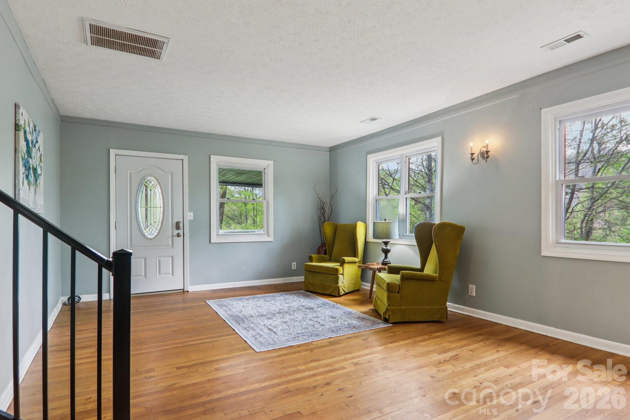 74 Link Circle Property Photo 16