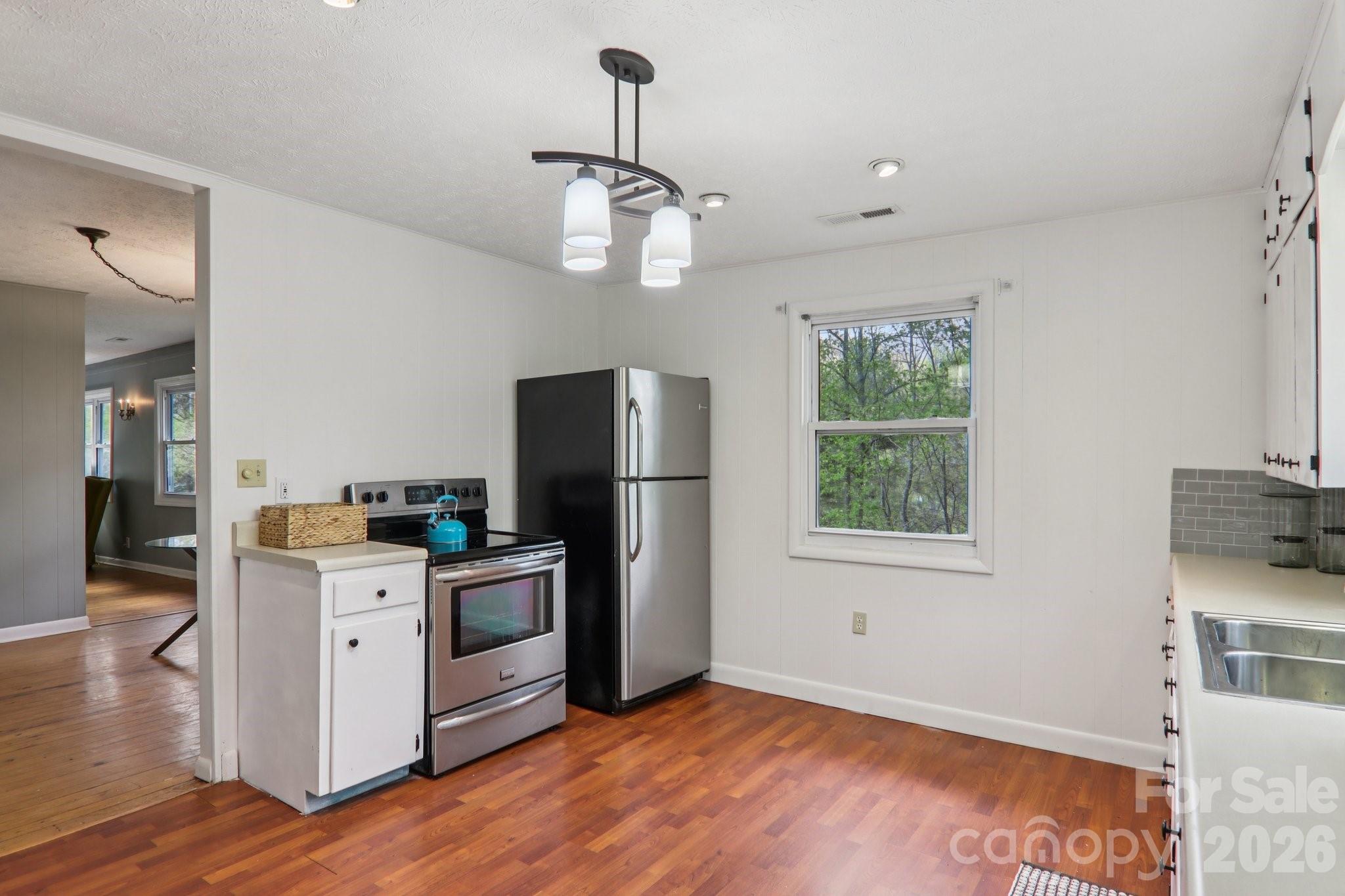 74 Link Circle Property Photo 24