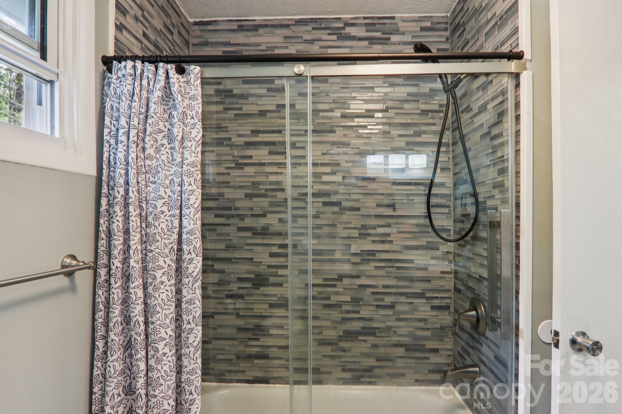 74 Link Circle Property Photo 26