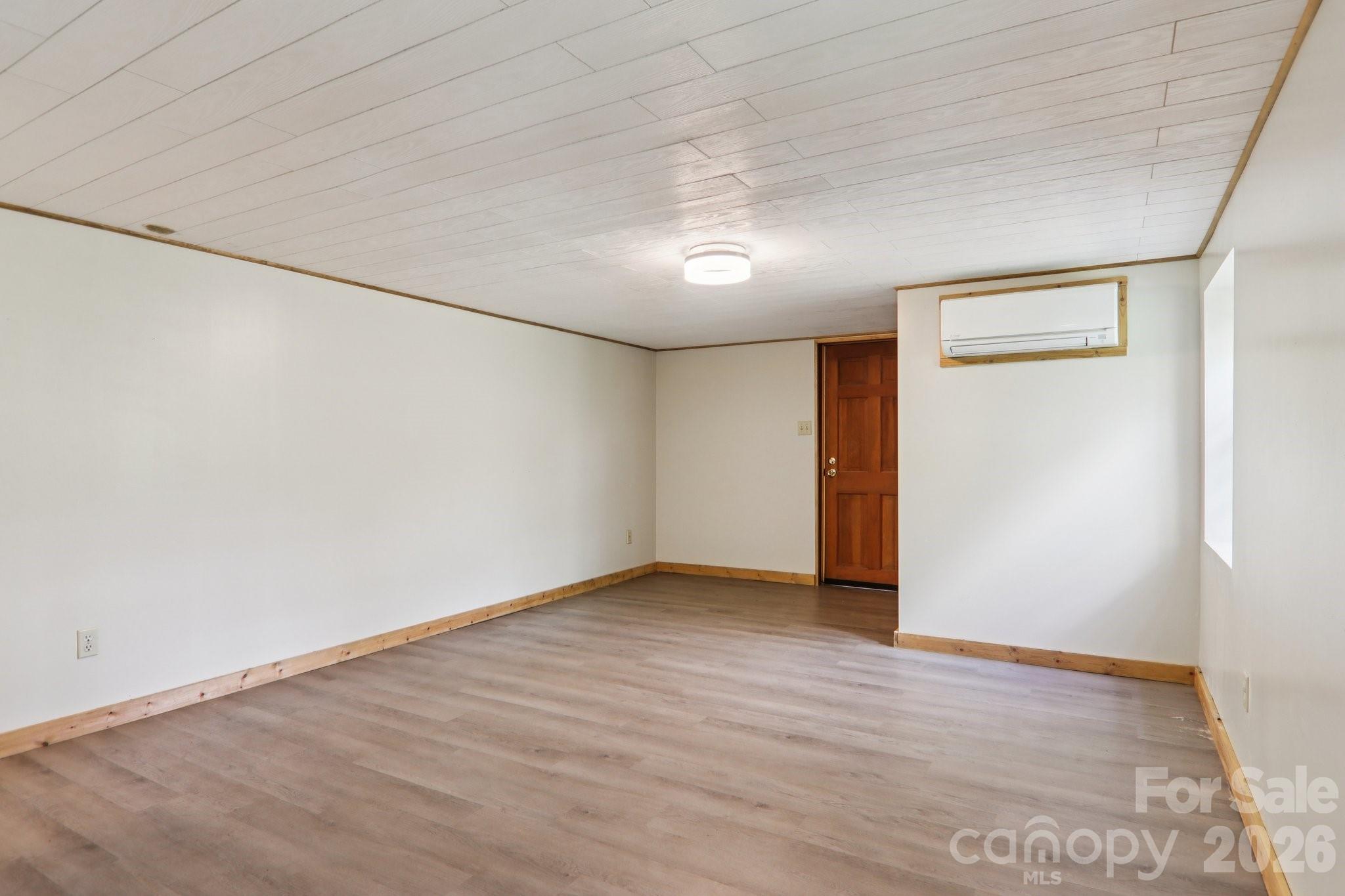 74 Link Circle Property Photo 36