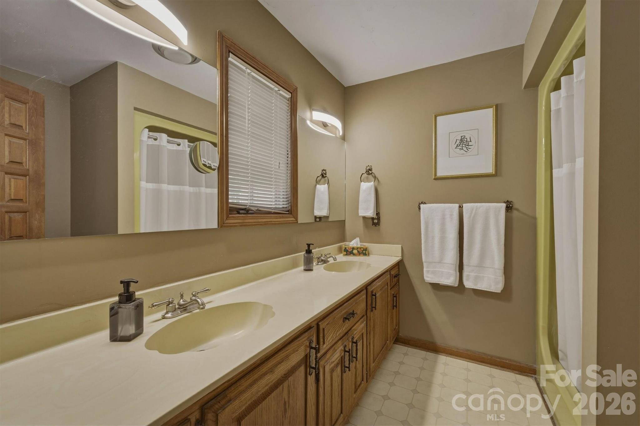 122 Lake Club Drive Property Photo 29