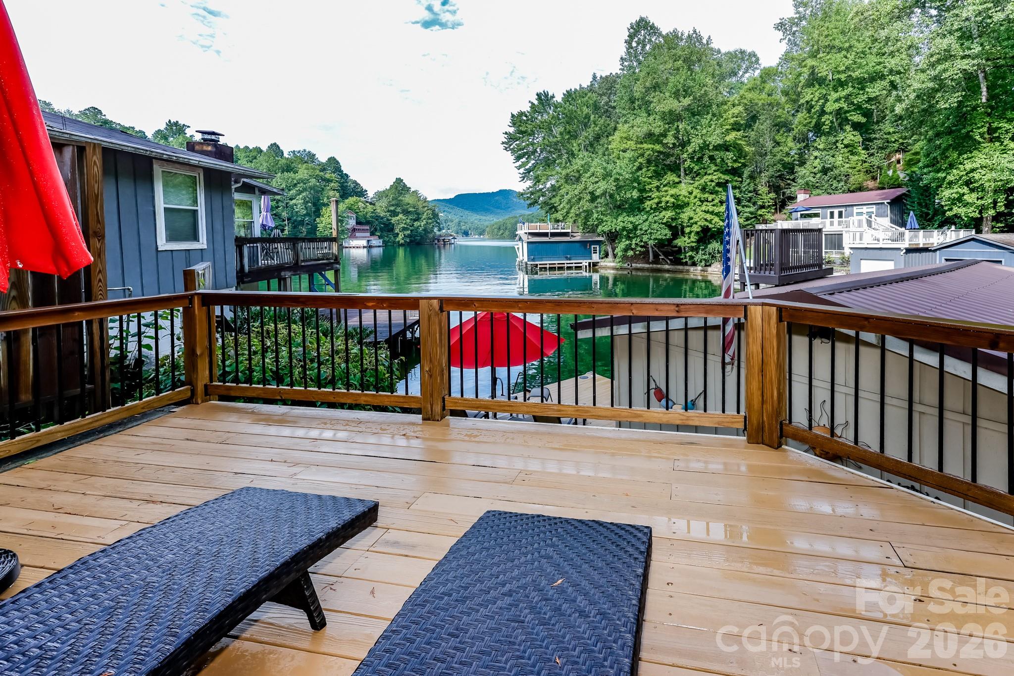 130 Edwards Point Property Photo 4