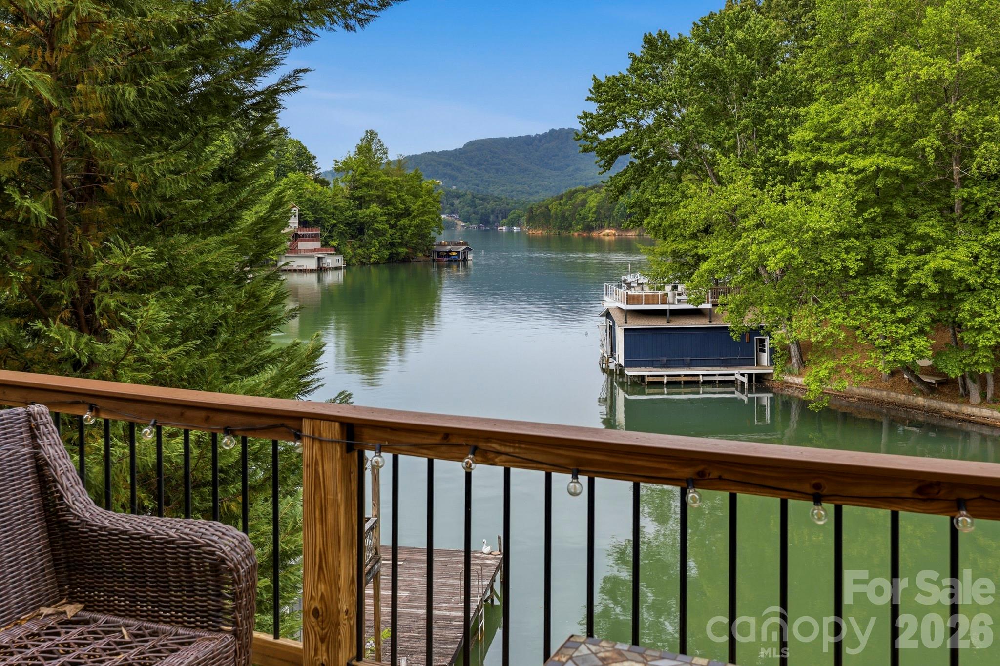 130 Edwards Point Property Photo 5