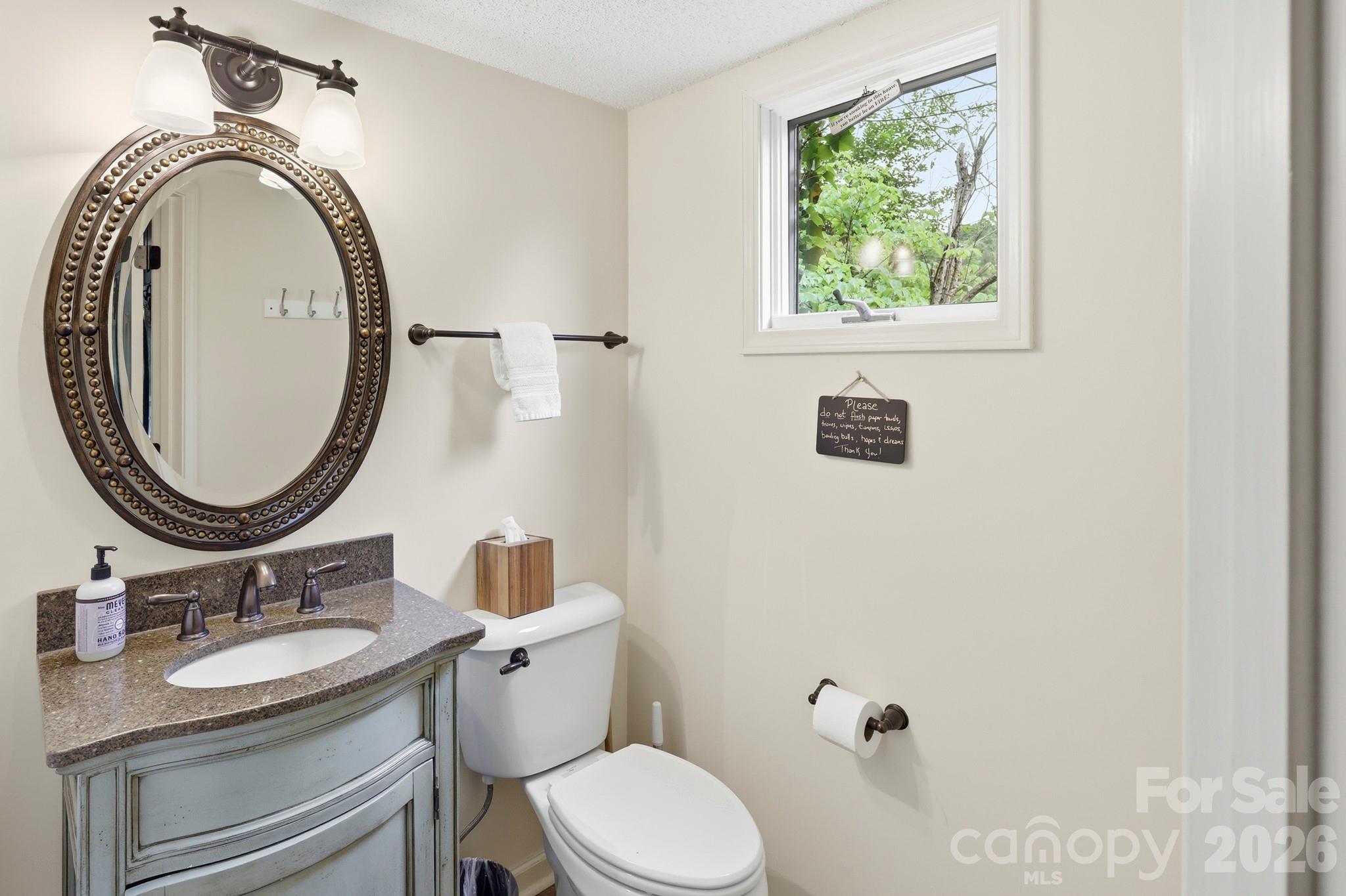 130 Edwards Point Property Photo 14