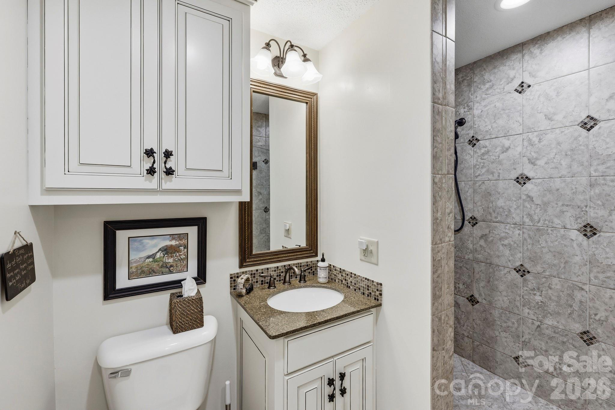 130 Edwards Point Property Photo 25