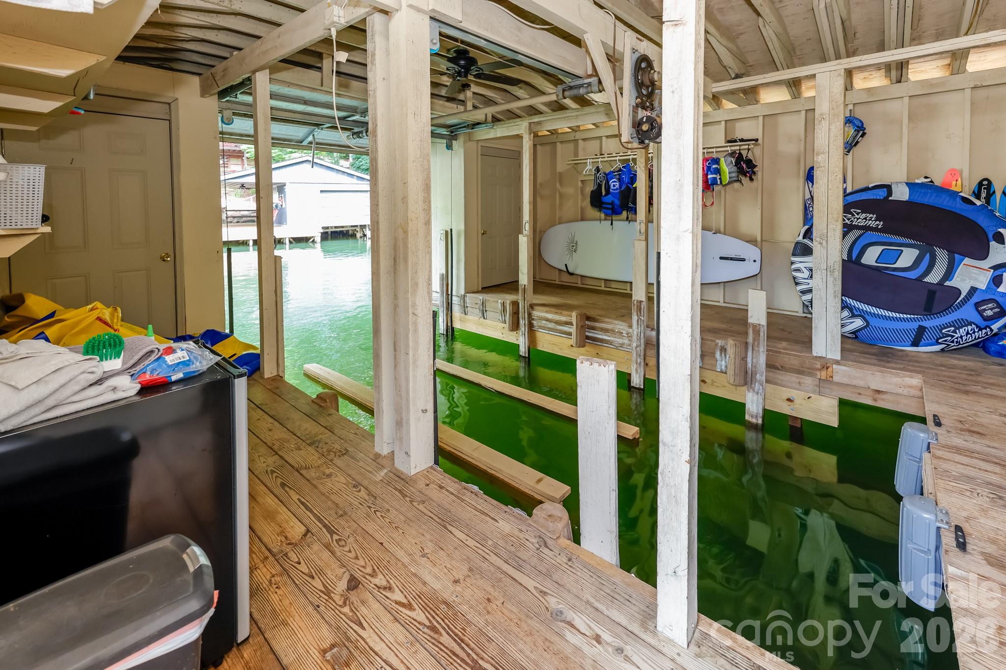 130 Edwards Point Property Photo 29