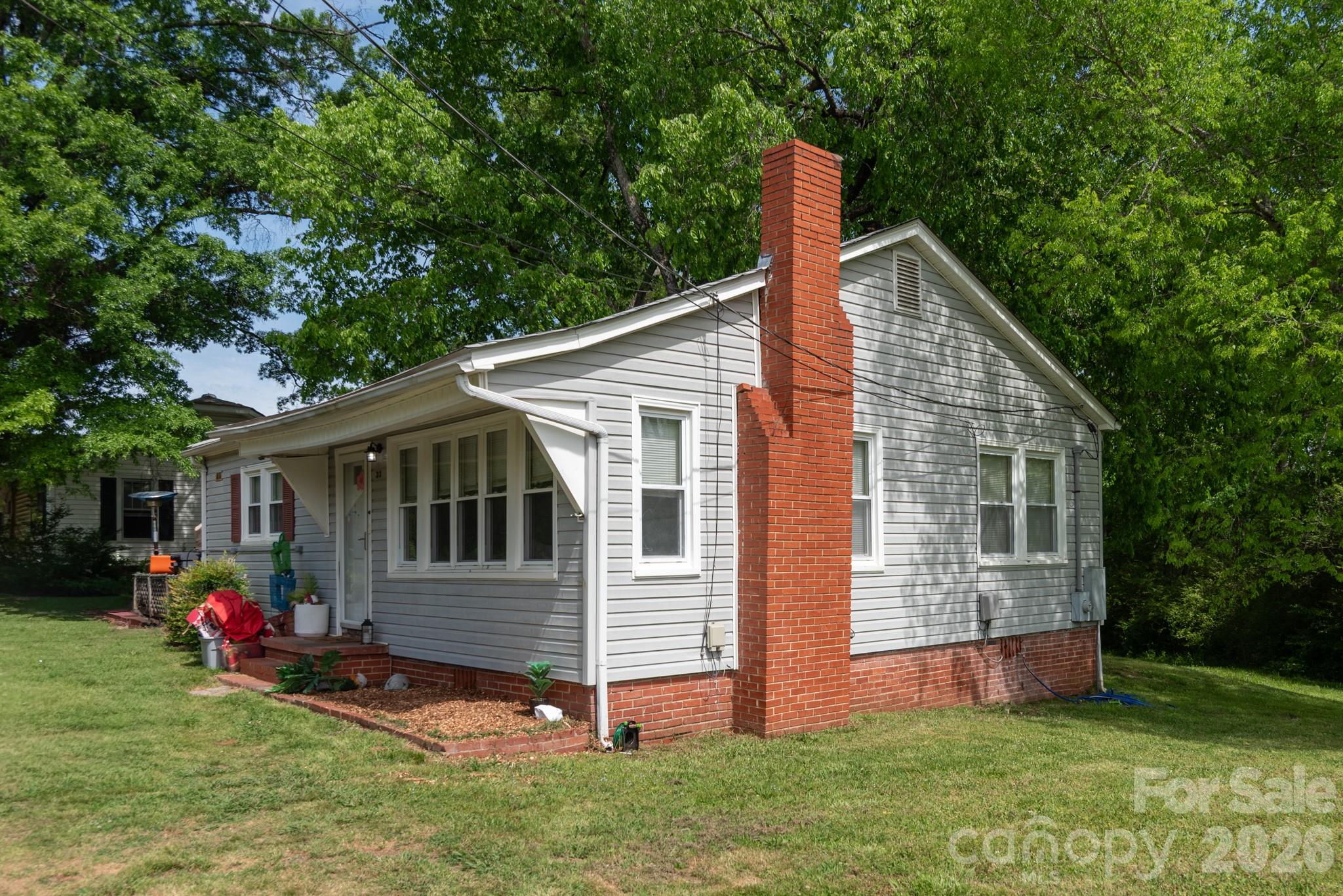 33 Central Heights Drive Property Photo 2