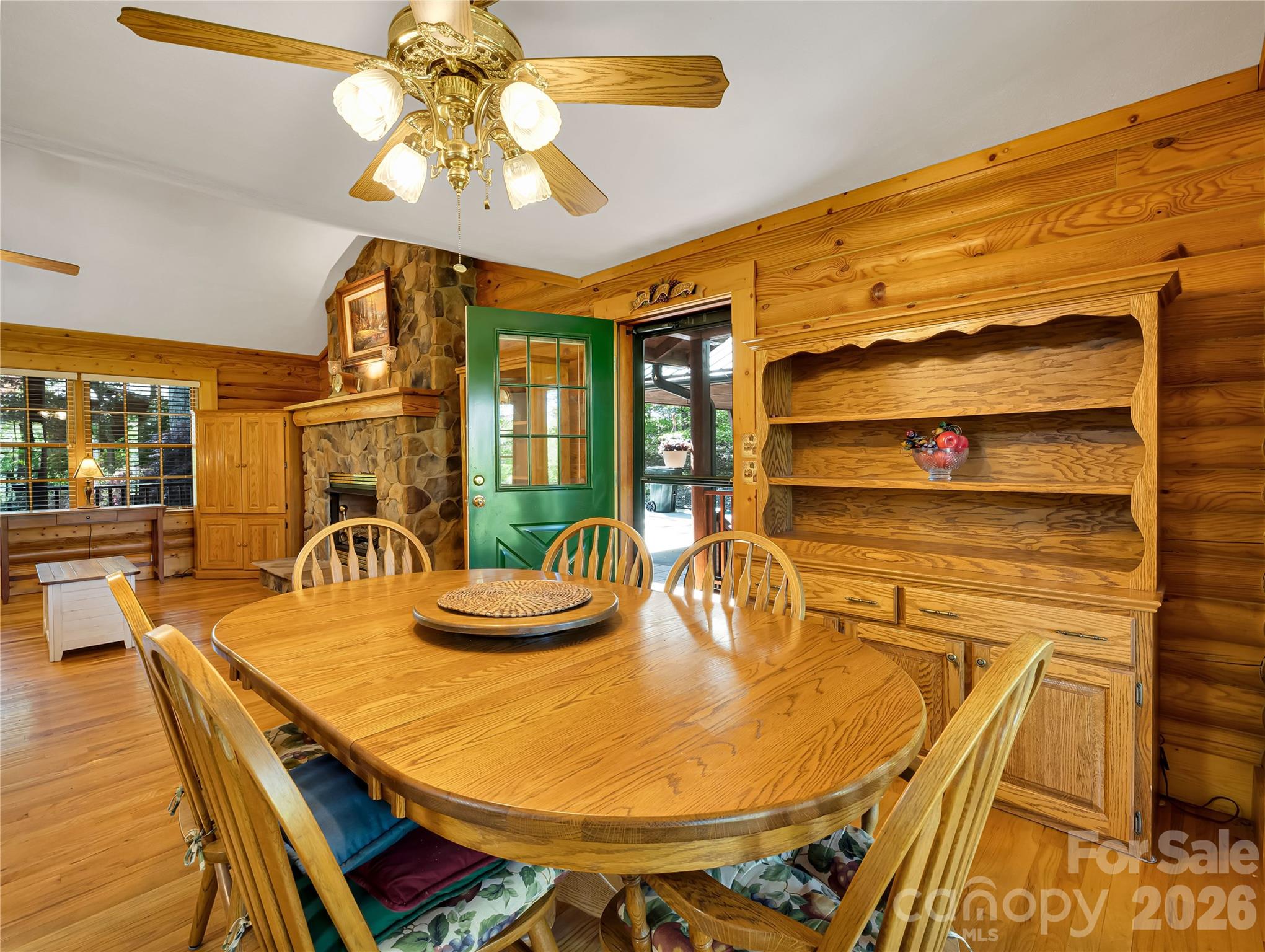 212 Glen Echo Circle Property Photo 6