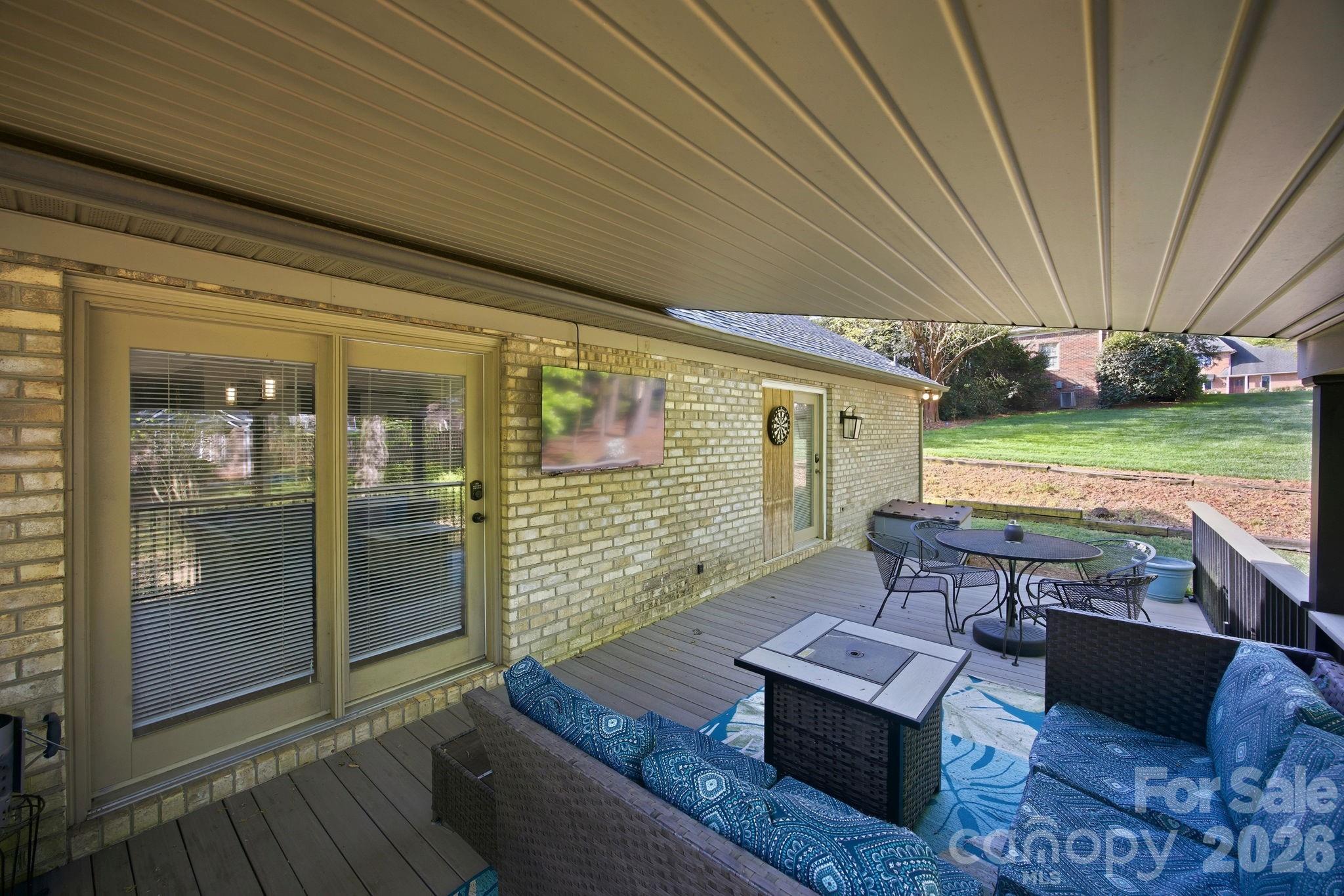 406 Vincent Court Property Photo 40