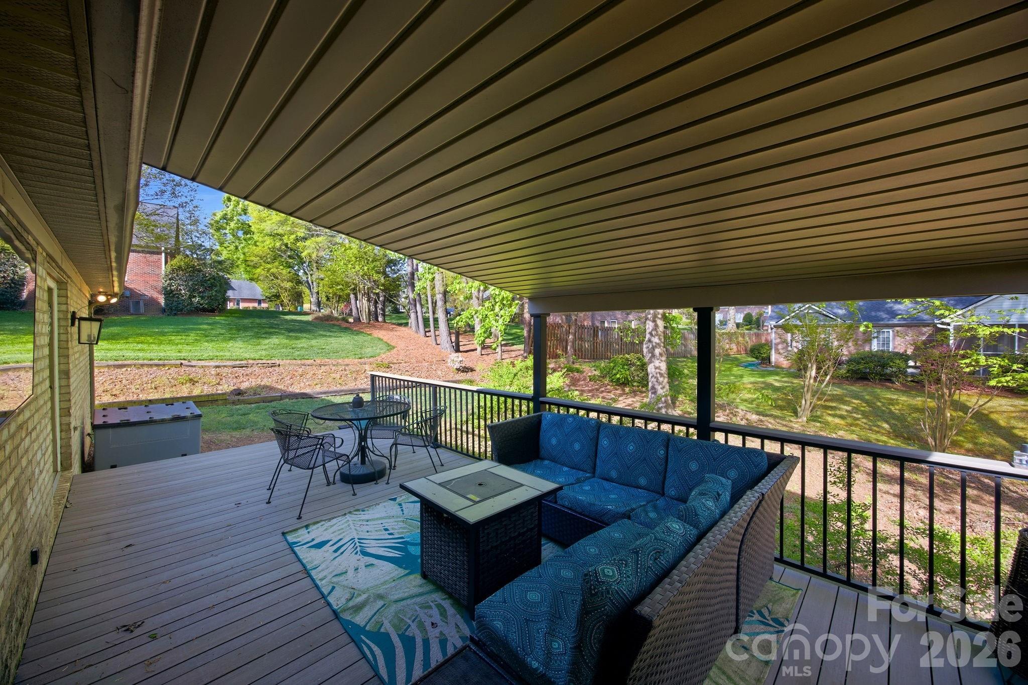406 Vincent Court Property Photo 41