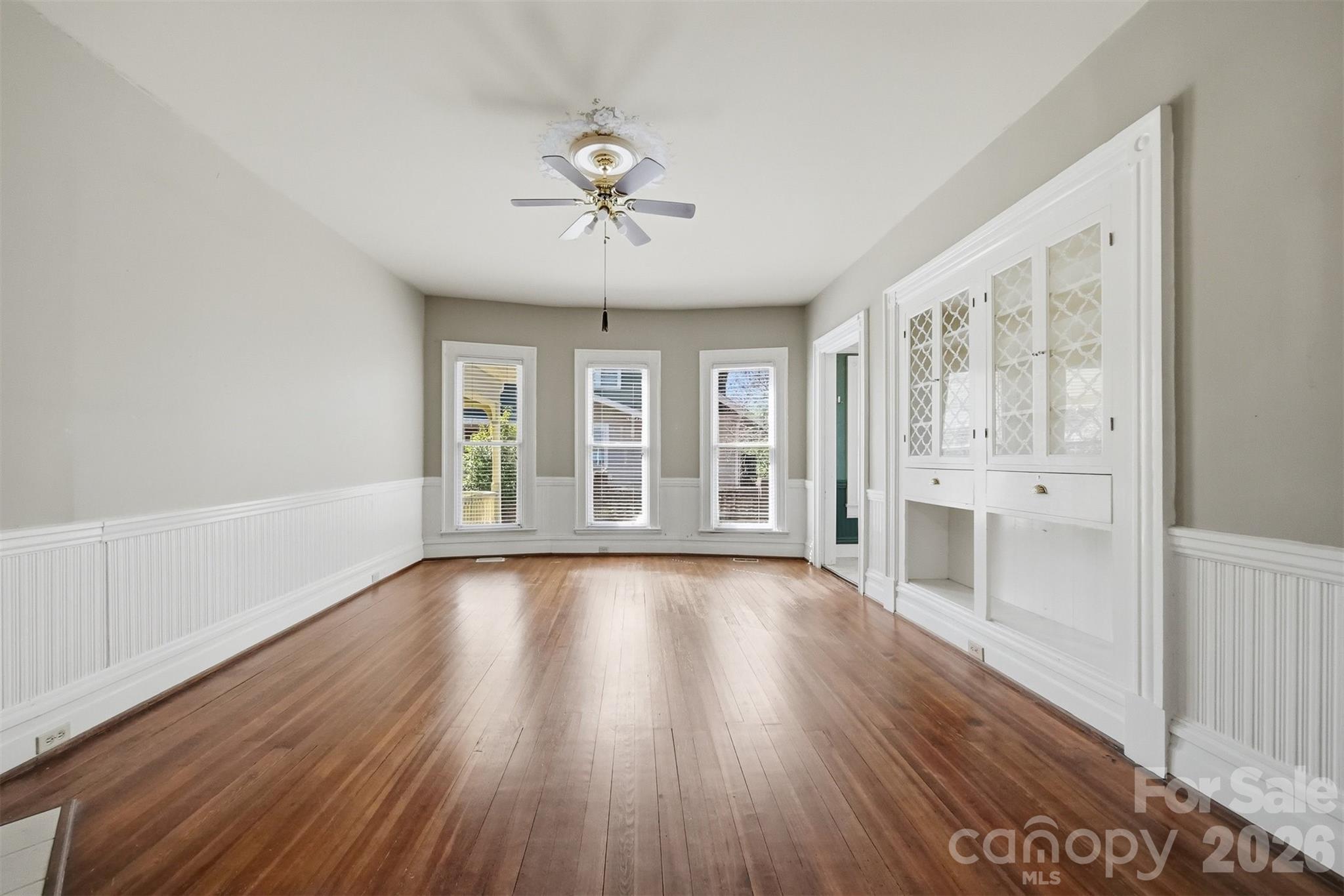 121 5th Avenue Property Photo 9