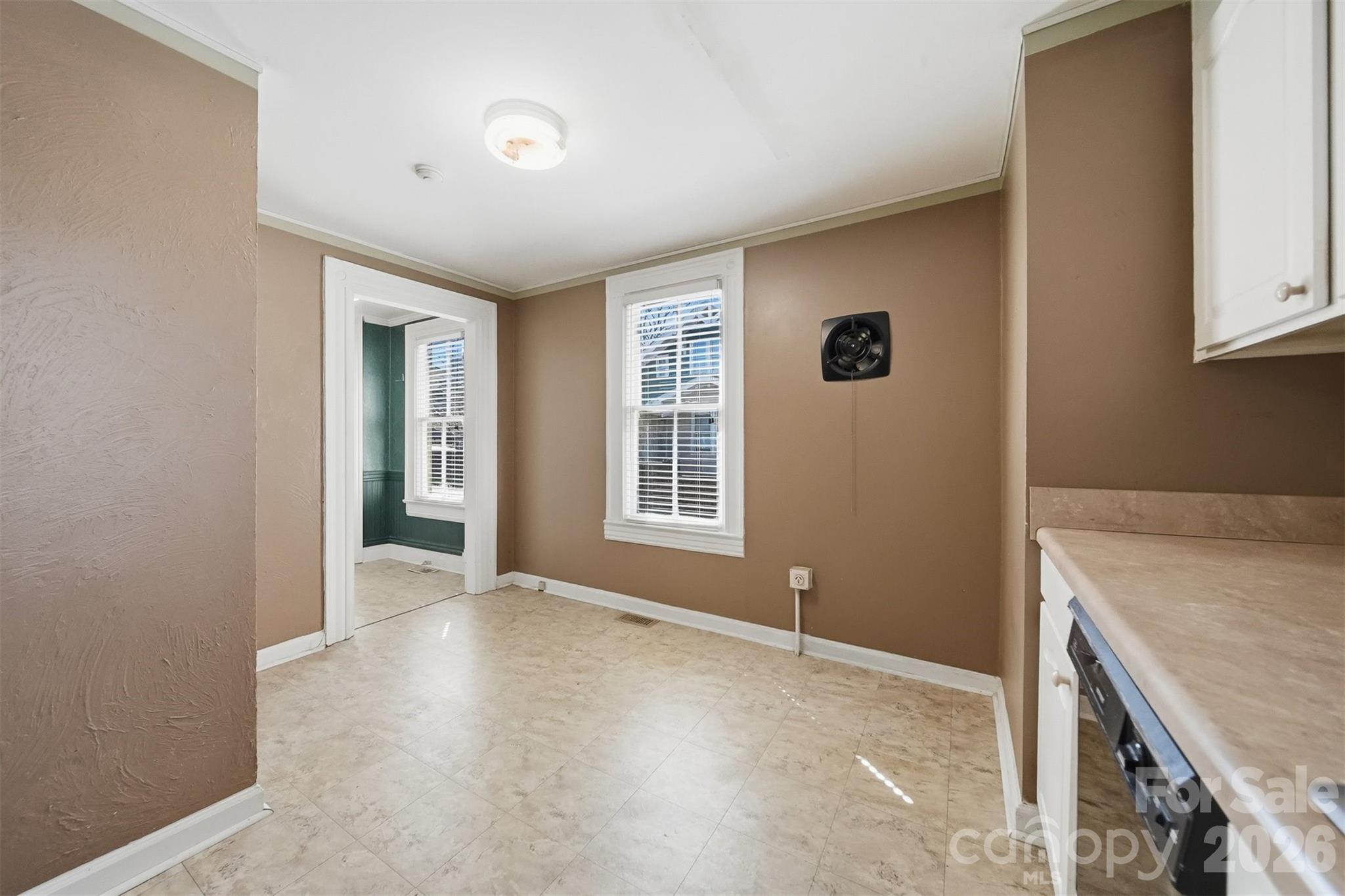 121 5th Avenue Property Photo 12