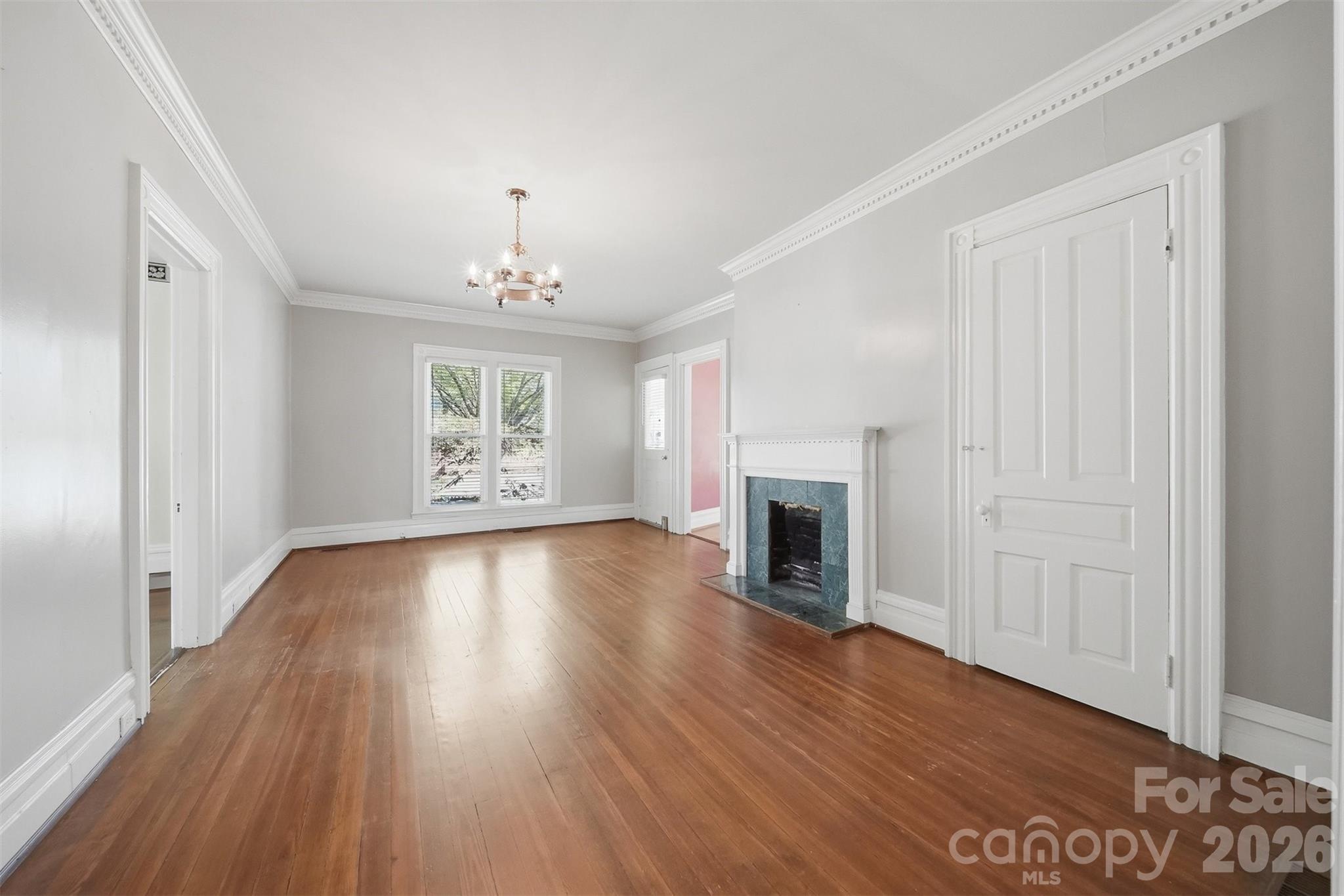 121 5th Avenue Property Photo 13
