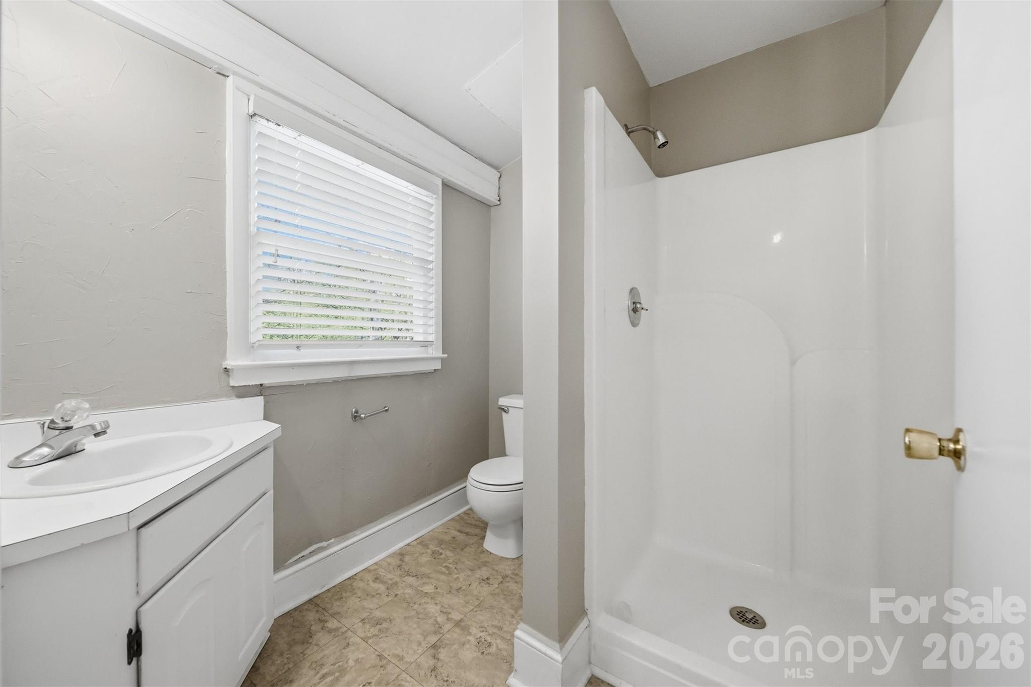 121 5th Avenue Property Photo 15