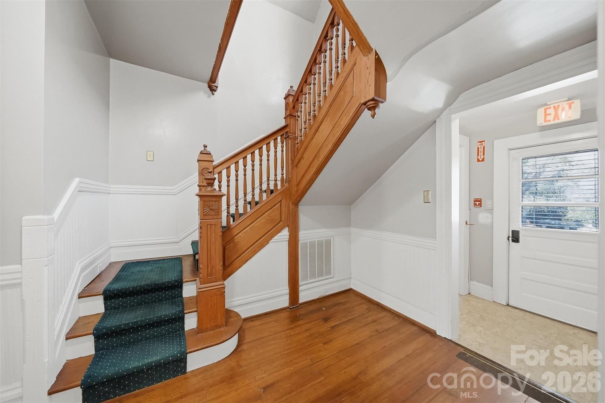 121 5th Avenue Property Photo 17