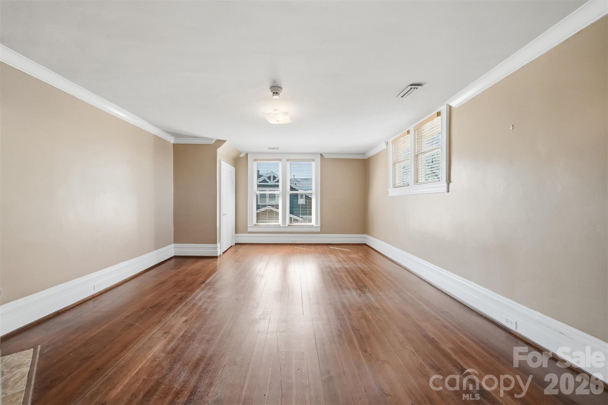 121 5th Avenue Property Photo 24