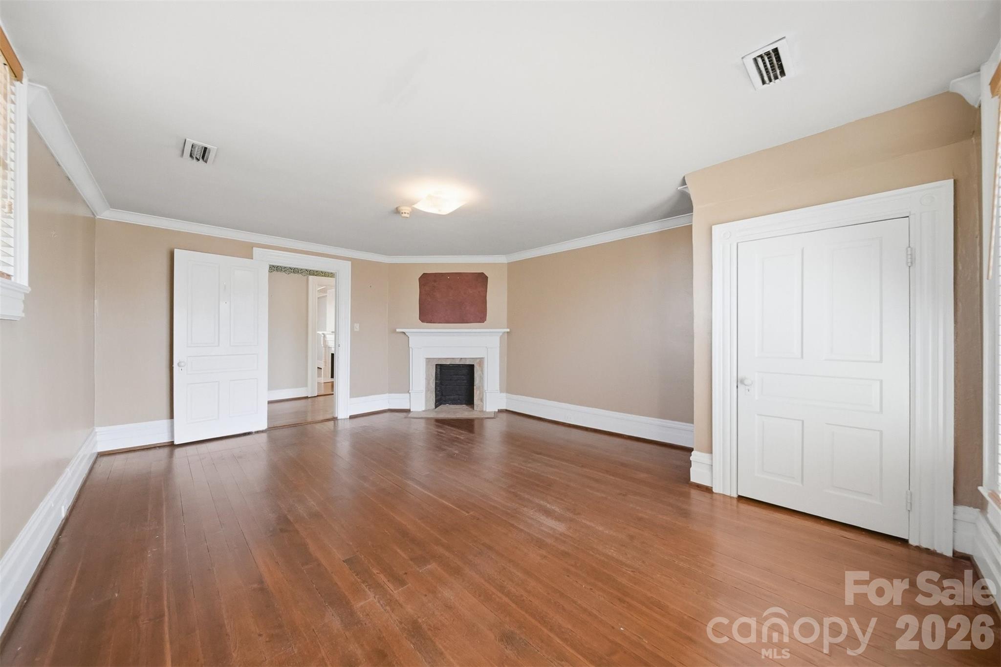 121 5th Avenue Property Photo 25