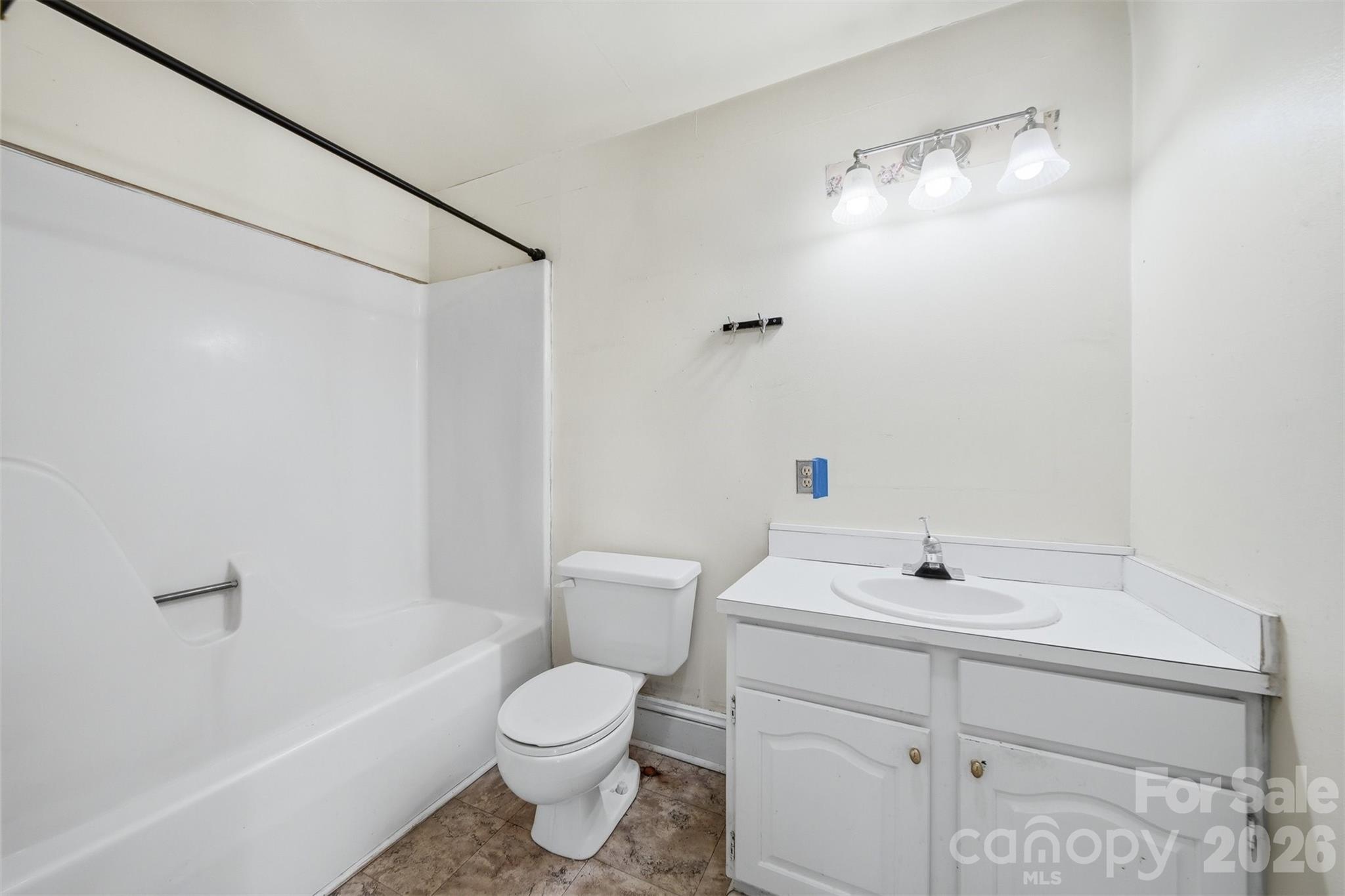 121 5th Avenue Property Photo 32