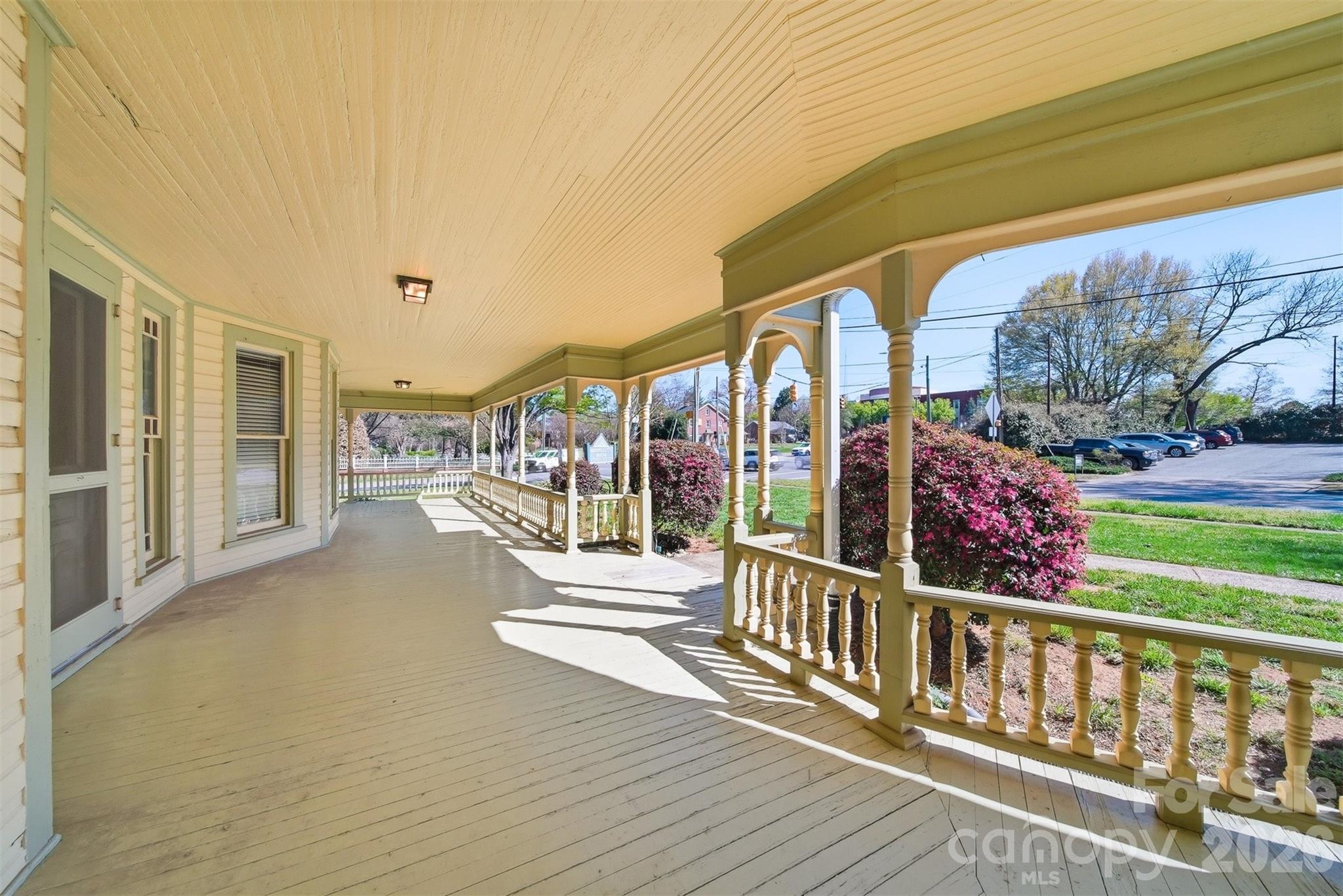 121 5th Avenue Property Photo 35