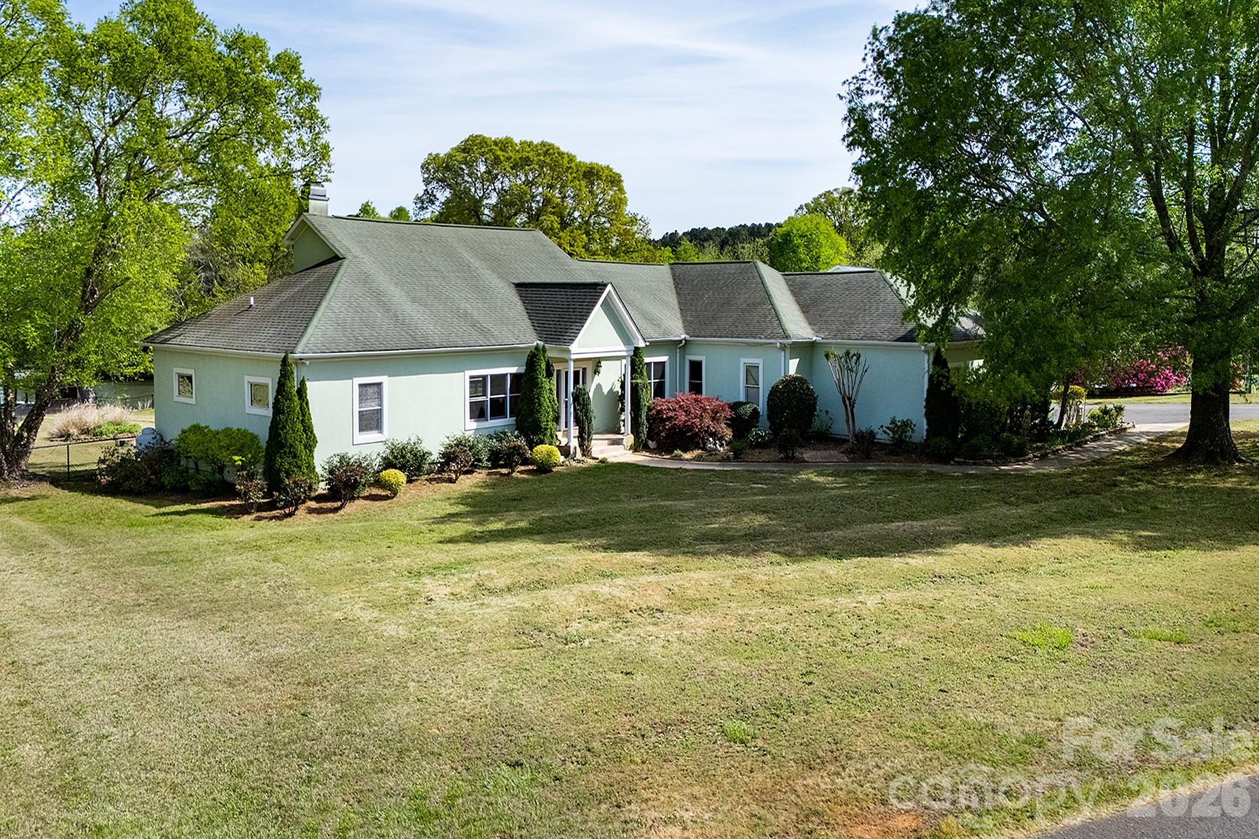 46356 Chase Point Drive Property Photo 2