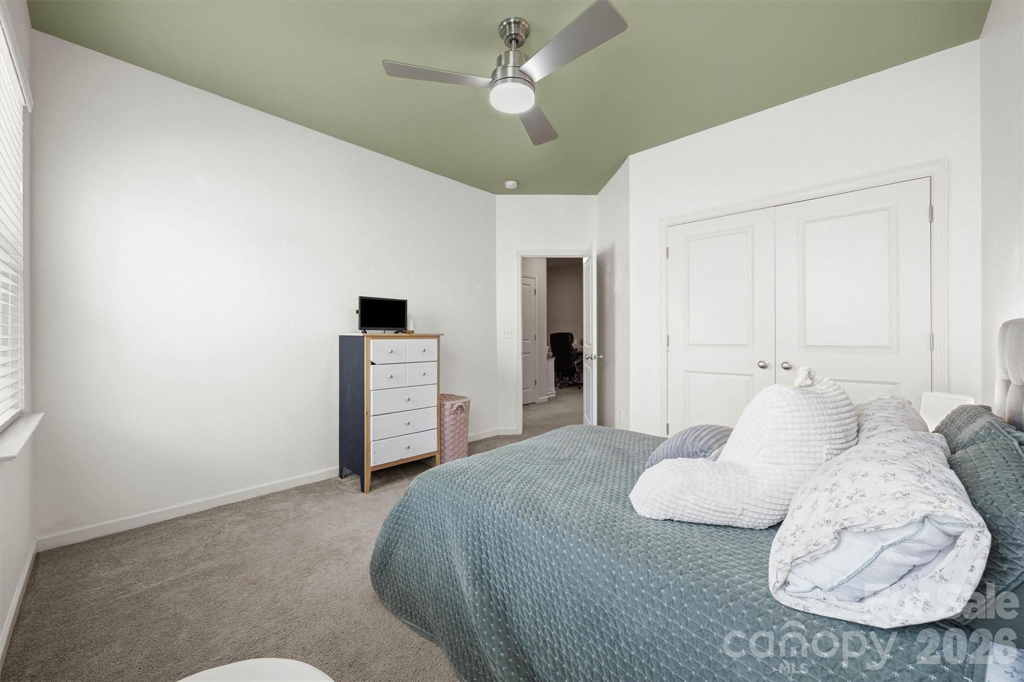 204 Overstone Court Property Photo 29