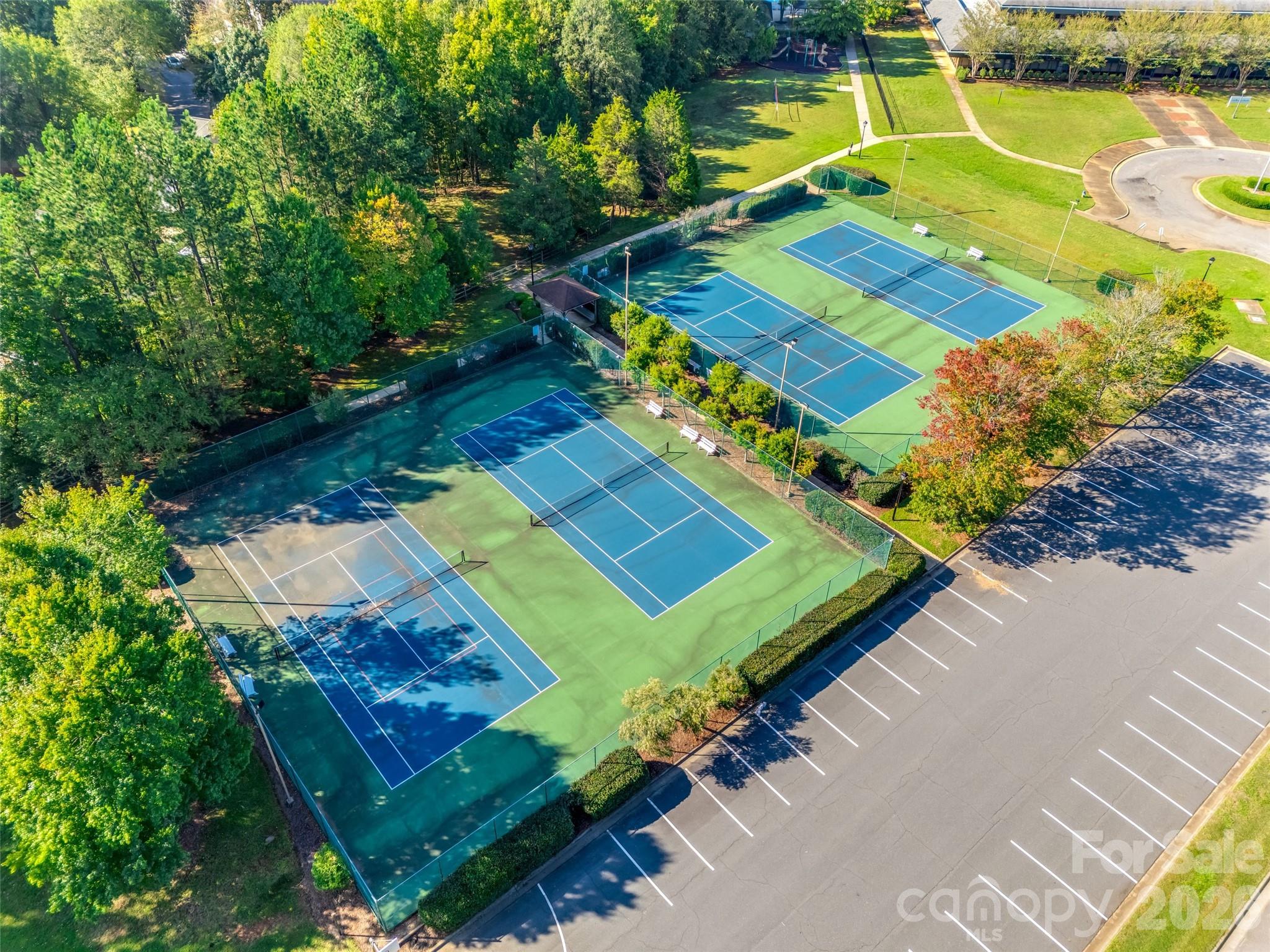204 Overstone Court Property Photo 41