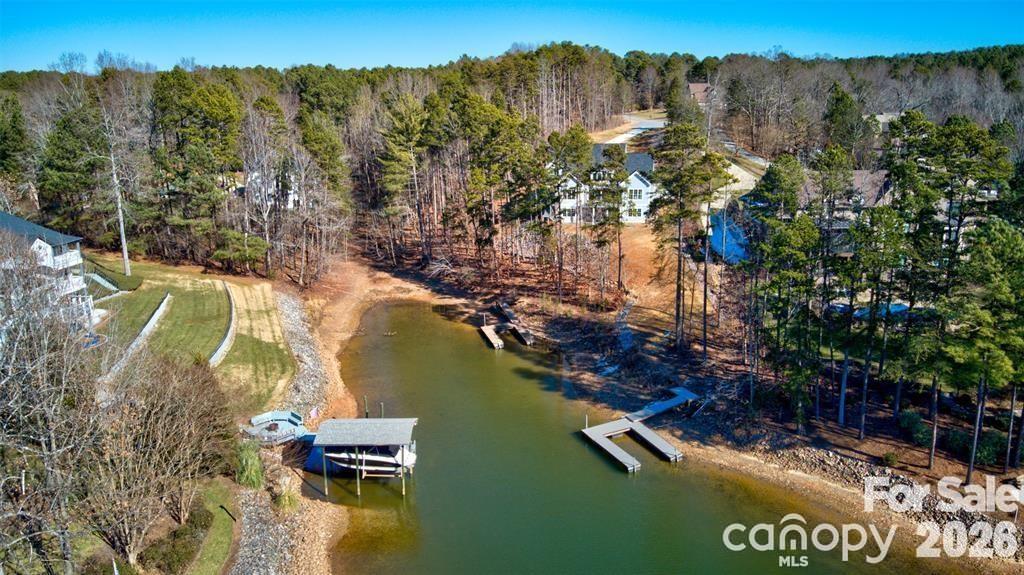 152 Fox Hunt Drive Property Photo 33