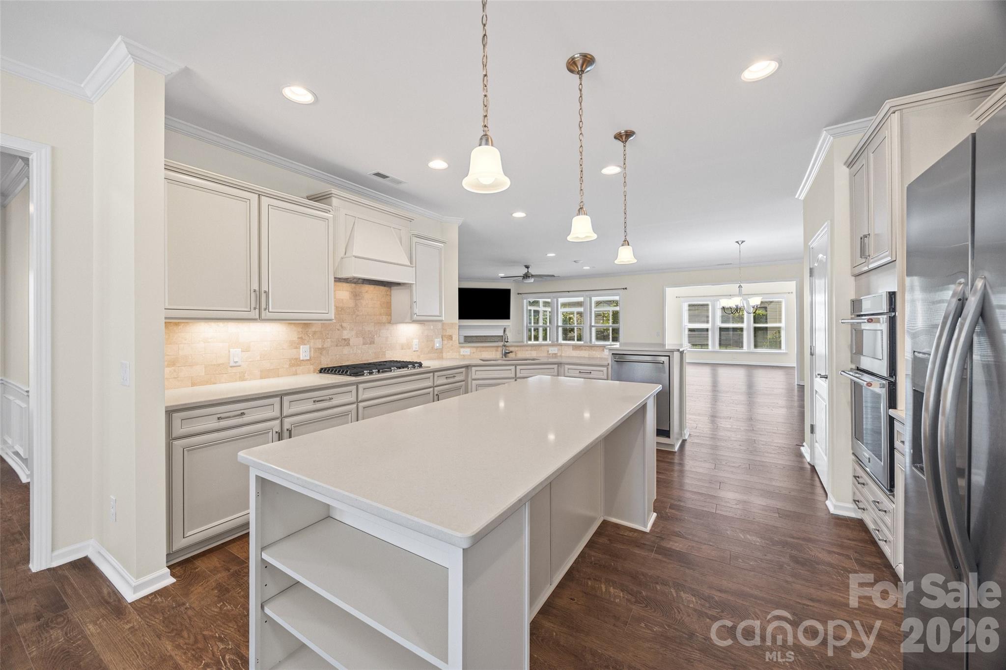 426 Haven Avenue Property Photo 8
