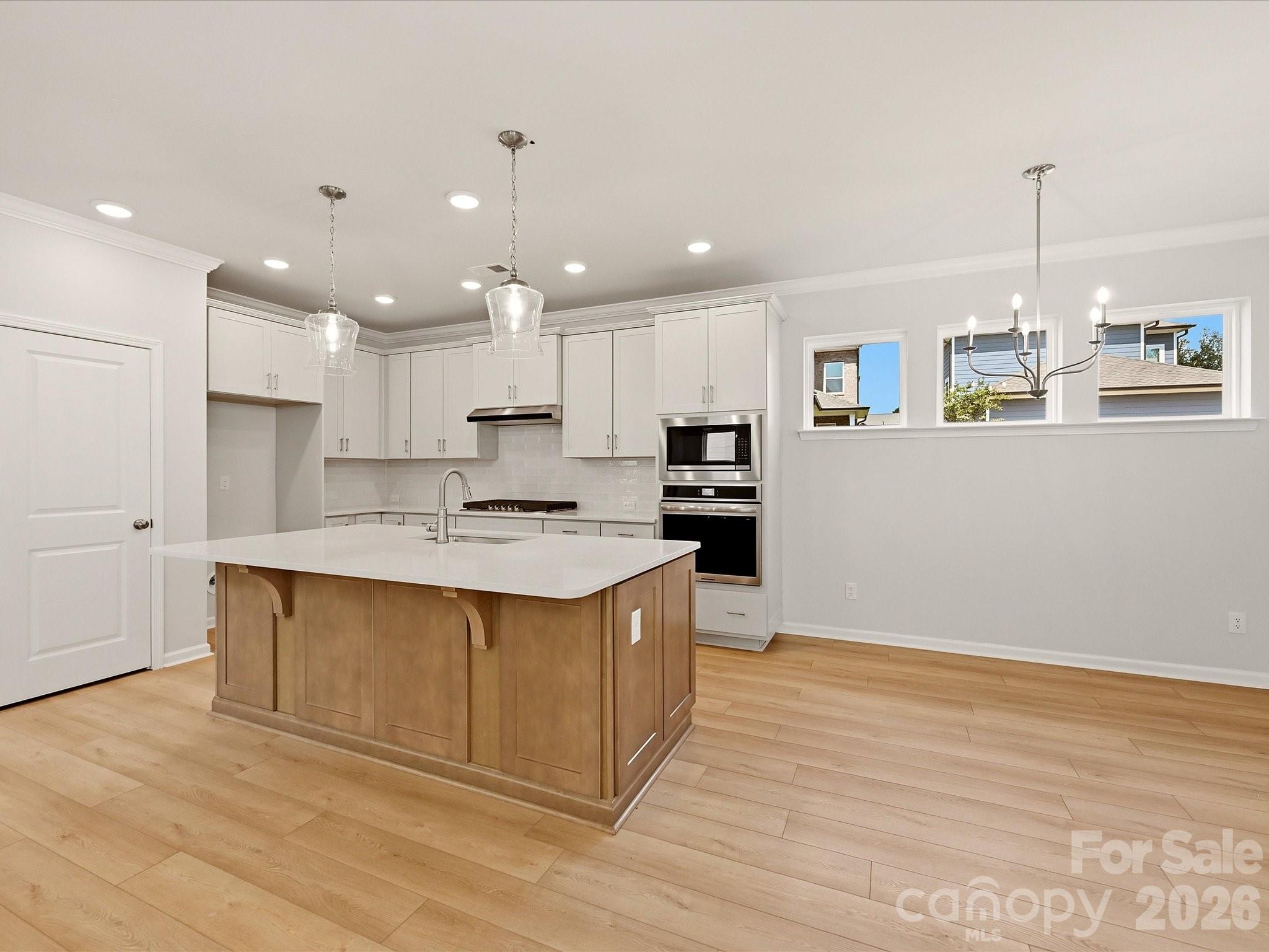18200 Middle Springs Lane Property Photo 6