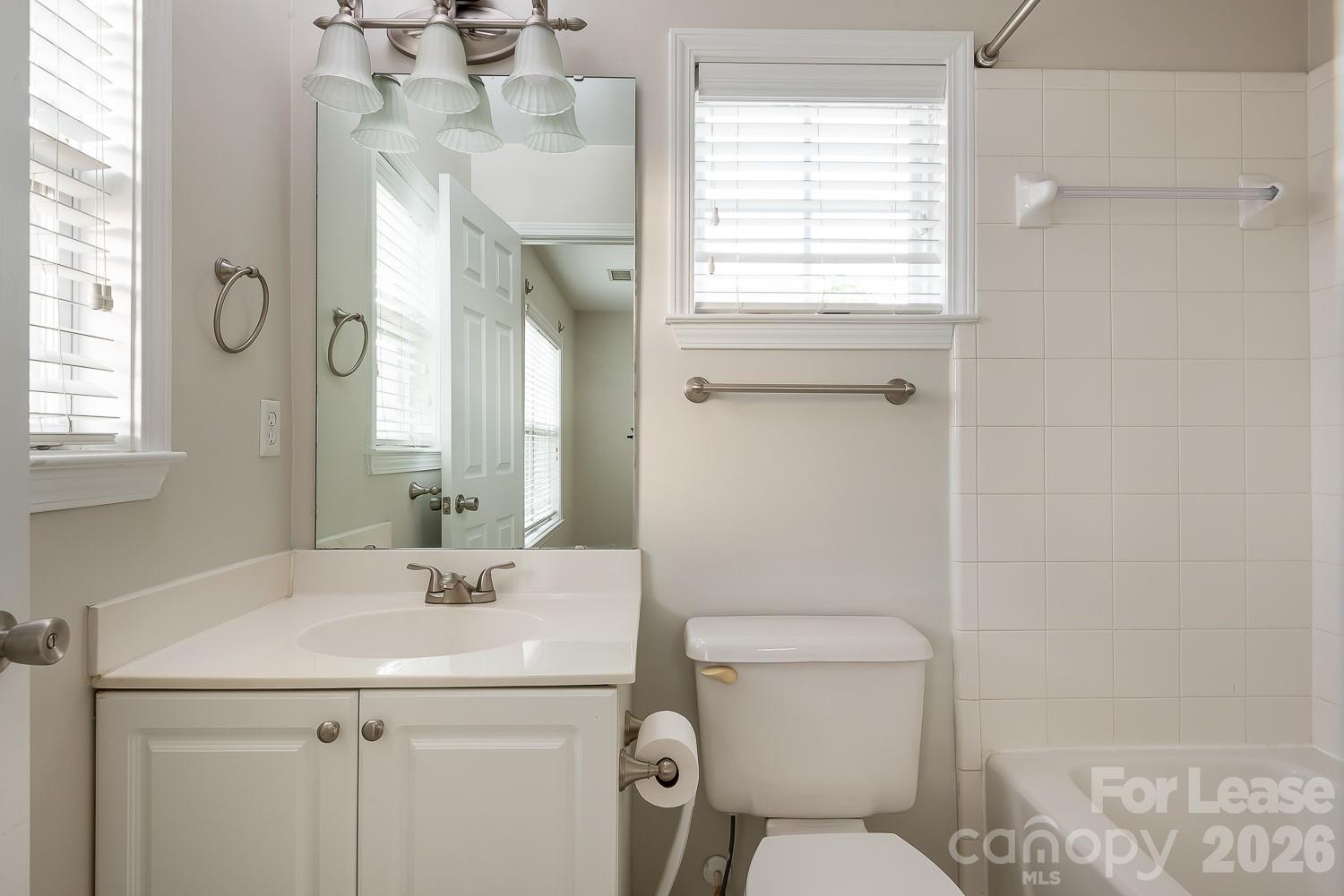 206 S Cedar Street Property Photo 7