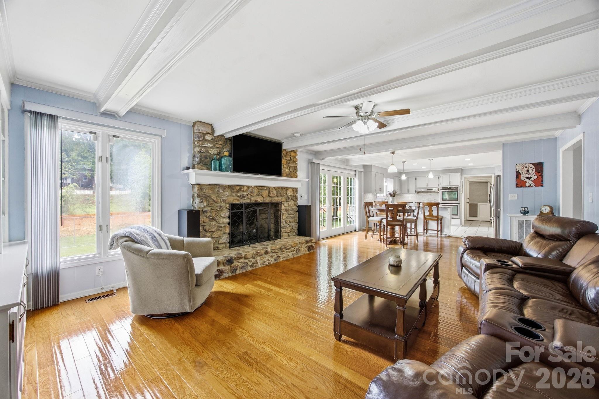 1215 Hillside Drive Property Photo 15
