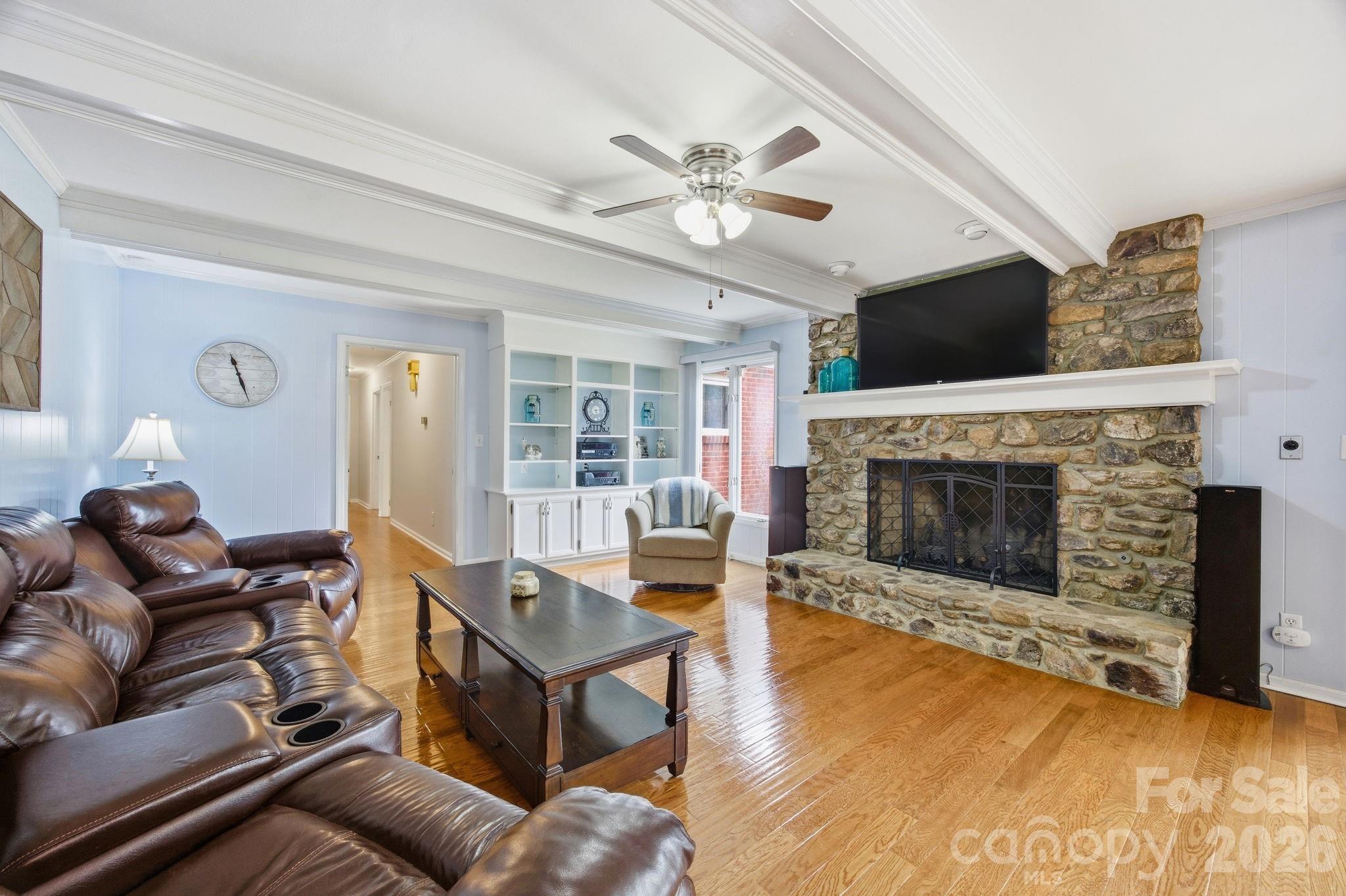 1215 Hillside Drive Property Photo 16