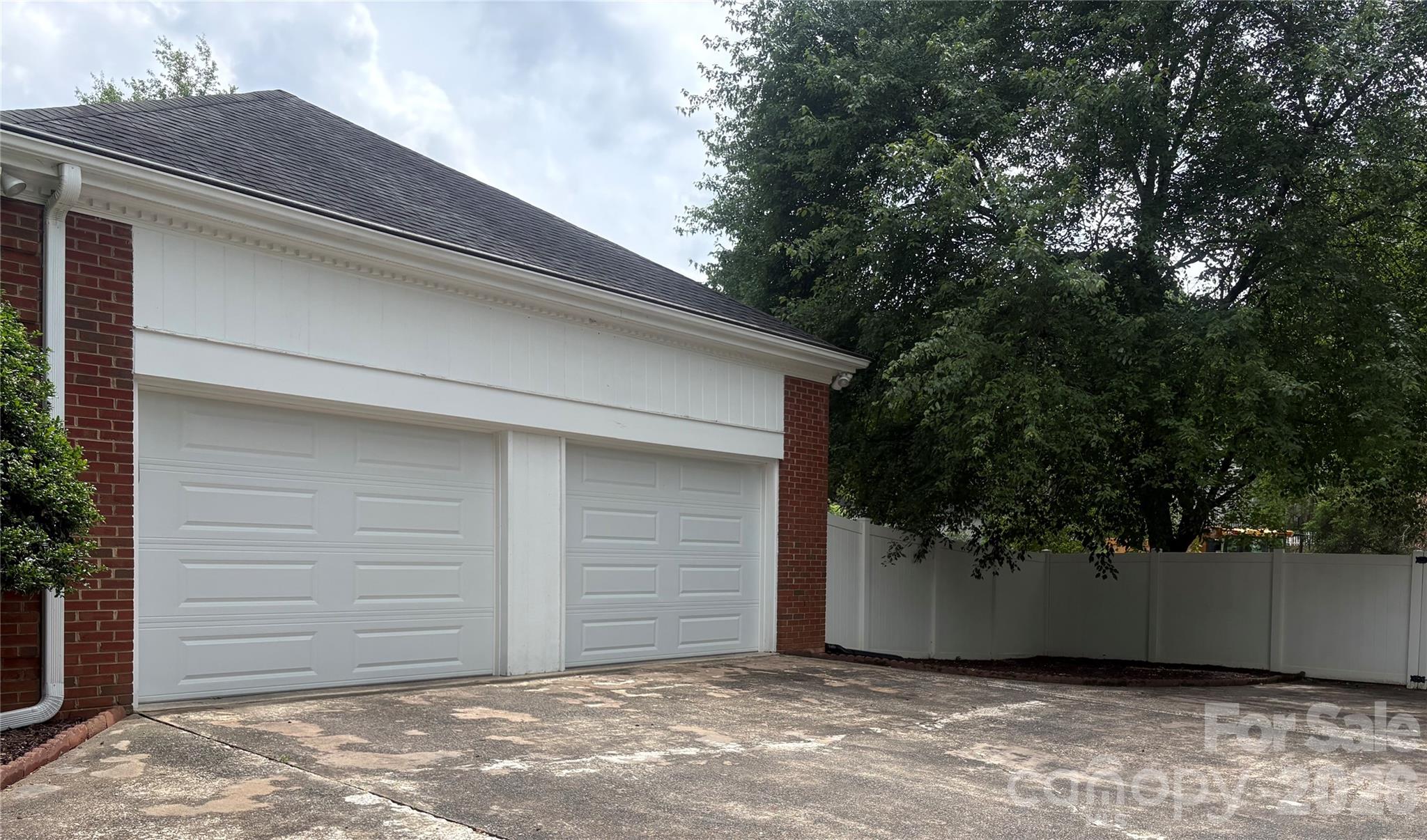 1215 Hillside Drive Property Photo 28