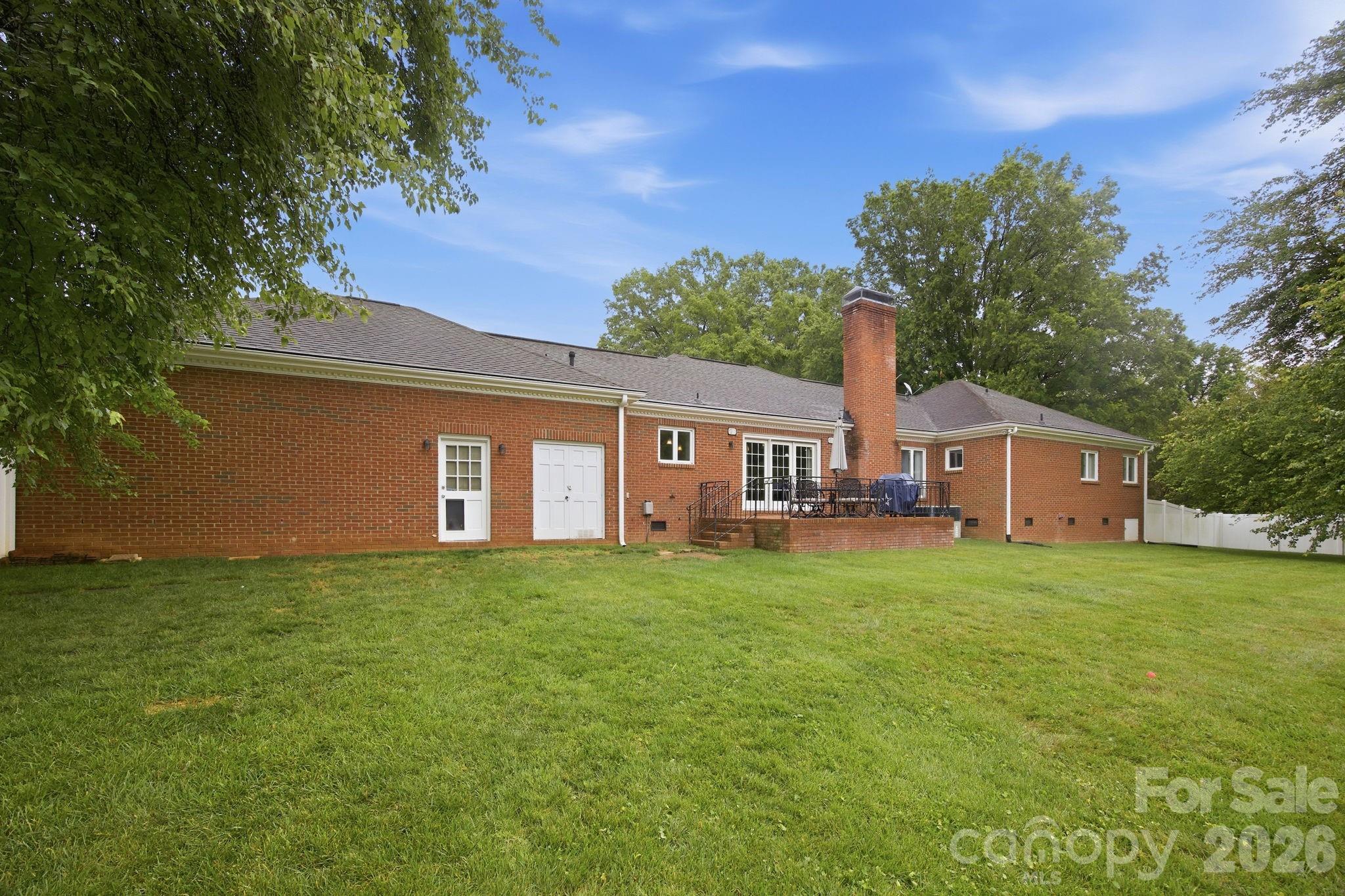 1215 Hillside Drive Property Photo 30