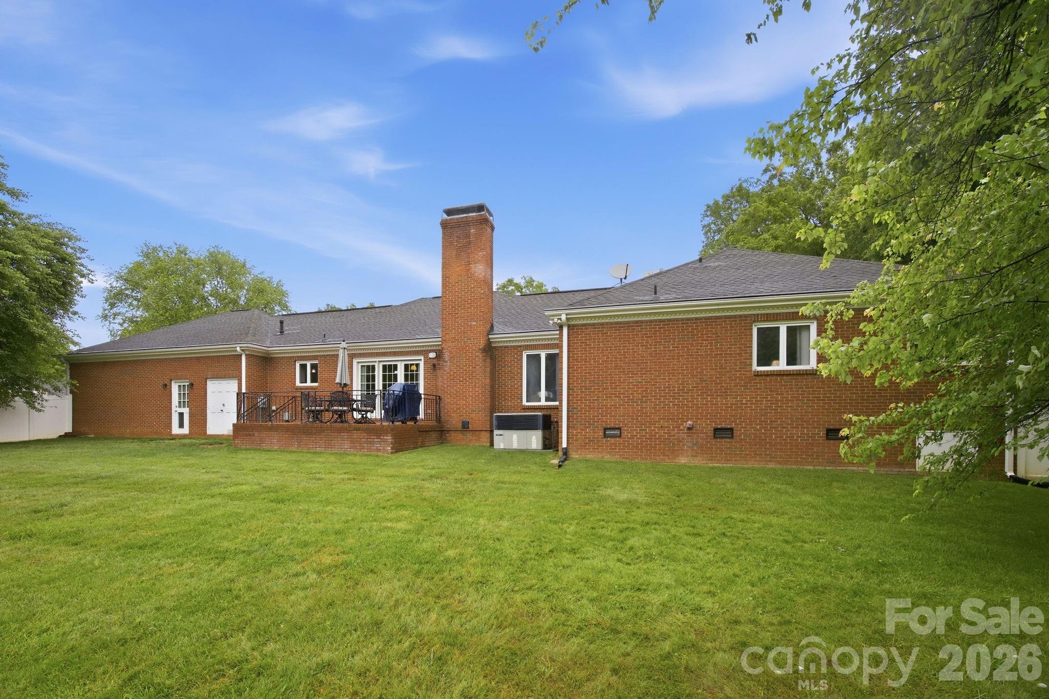 1215 Hillside Drive Property Photo 32