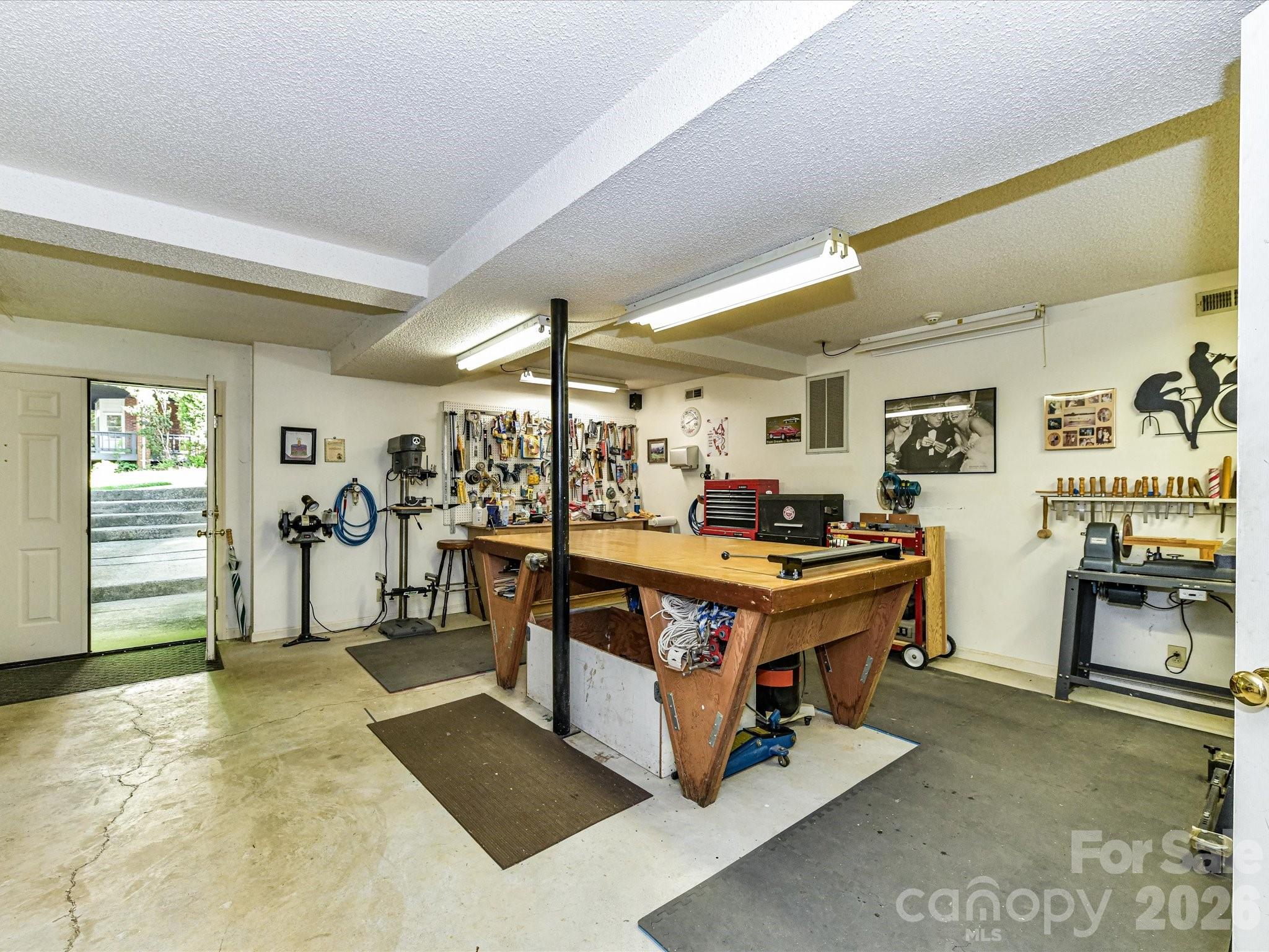 1931 Kilmonack Lane Property Photo 31
