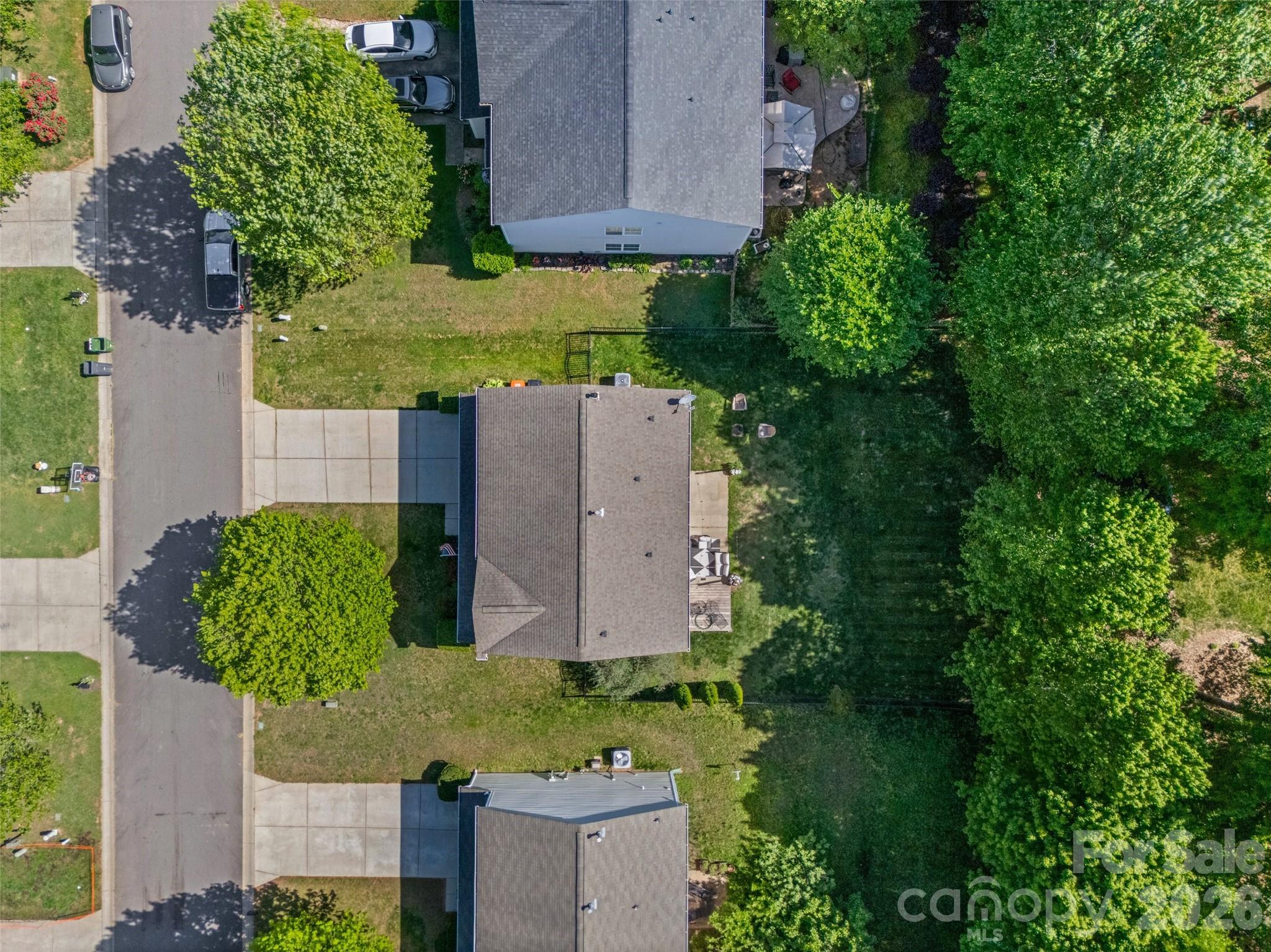 3253 Wicklow Lane Property Photo 6