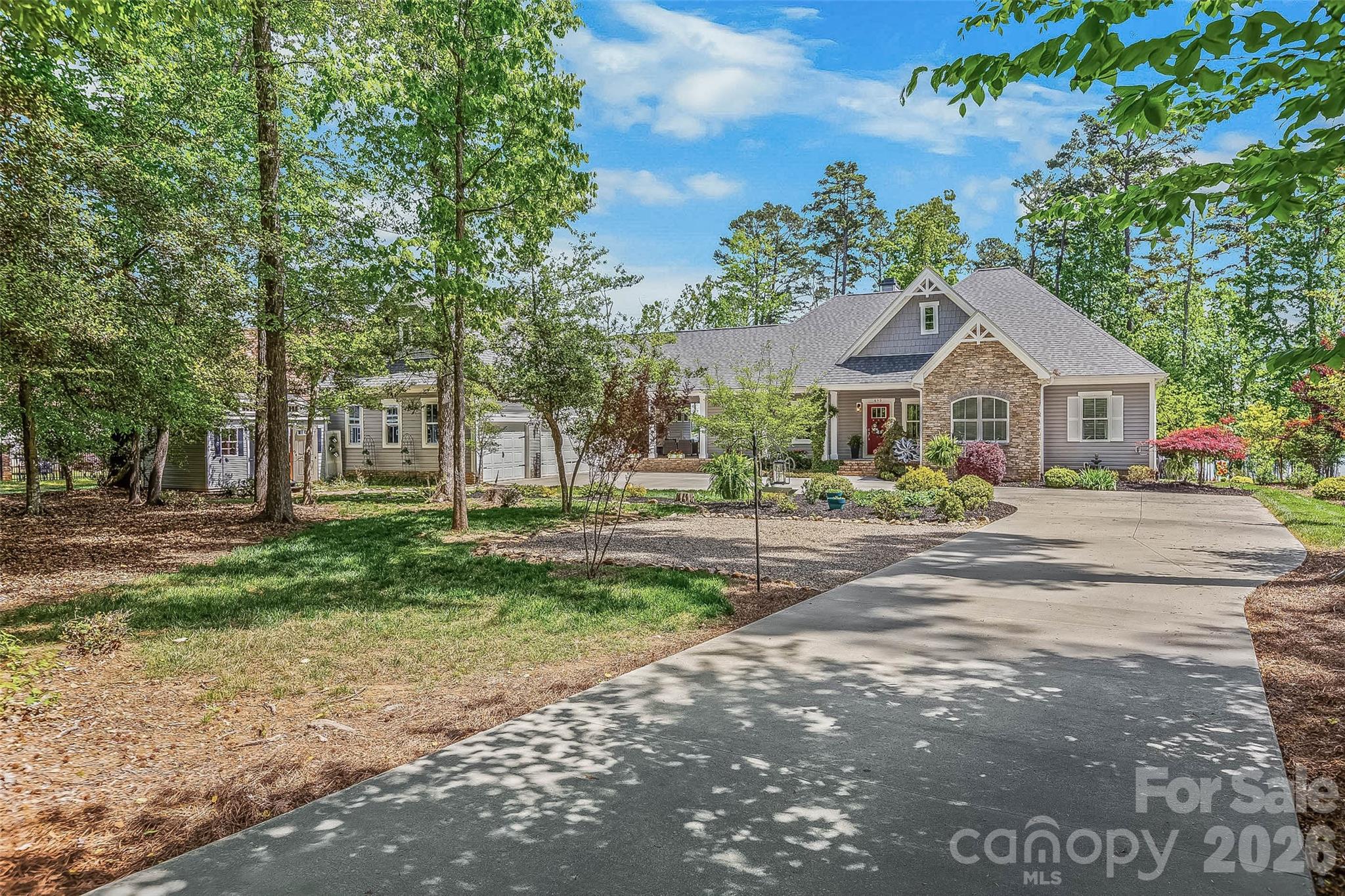 695 Scout Road Property Photo 1
